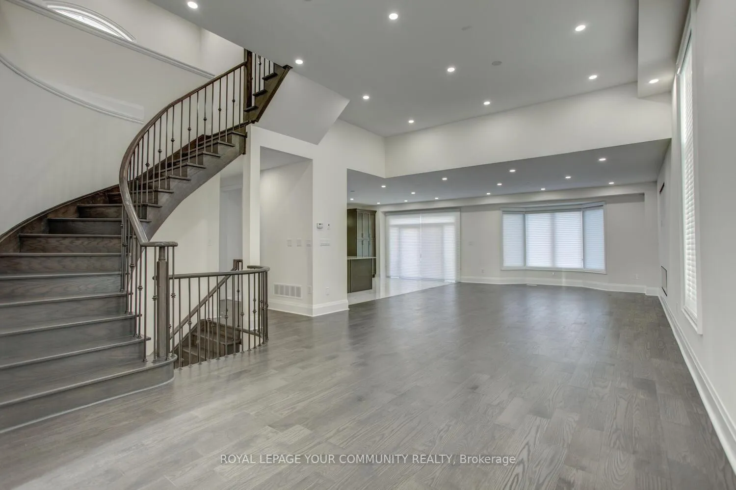 Photo 20 of 13 Bannockburn Drive, Vaughan, Vellore Village — HOMEH
