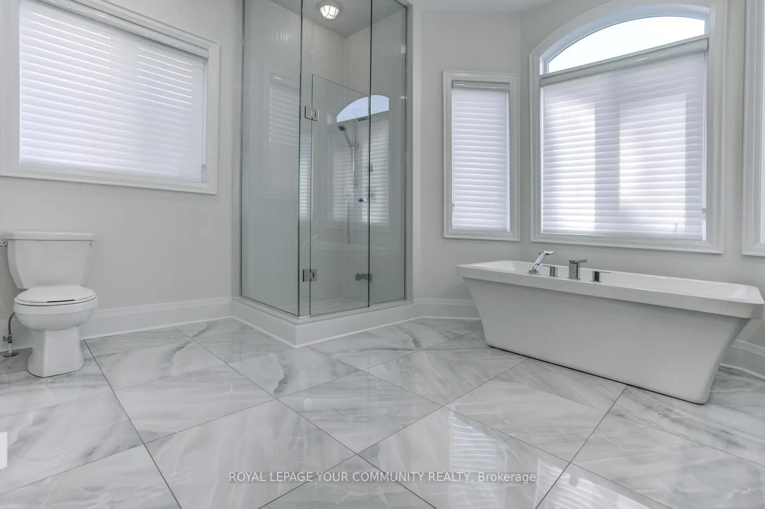 Photo 24 of 13 Bannockburn Drive, Vaughan, Vellore Village — HOMEH