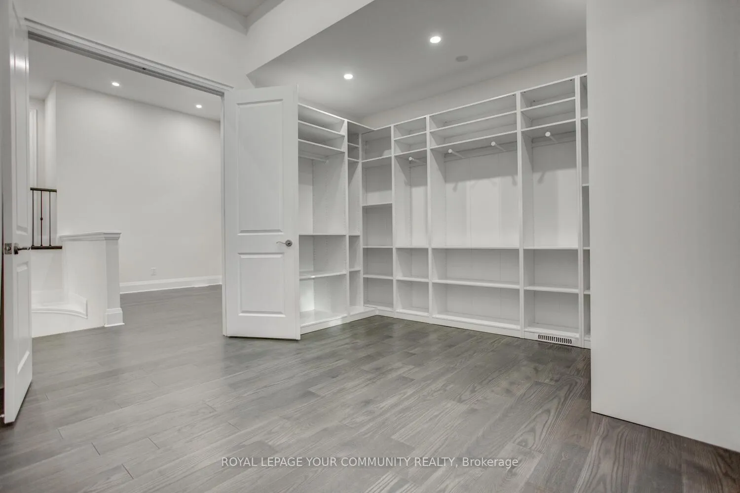 Photo 25 of 13 Bannockburn Drive, Vaughan, Vellore Village — HOMEH