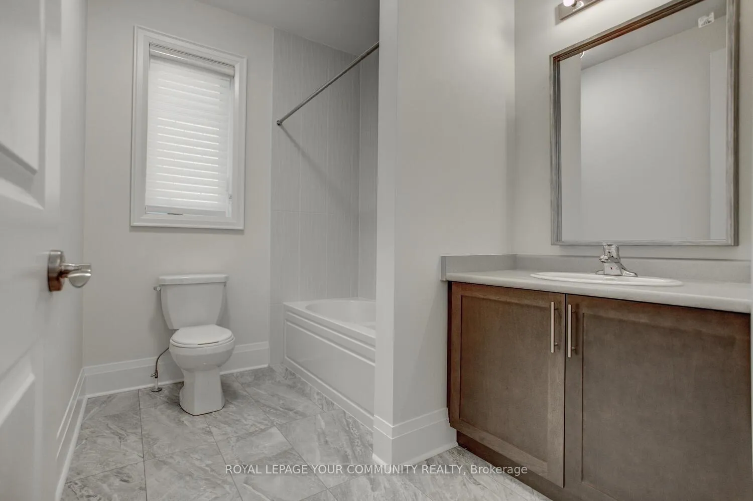 Photo 32 of 13 Bannockburn Drive, Vaughan, Vellore Village — HOMEH
