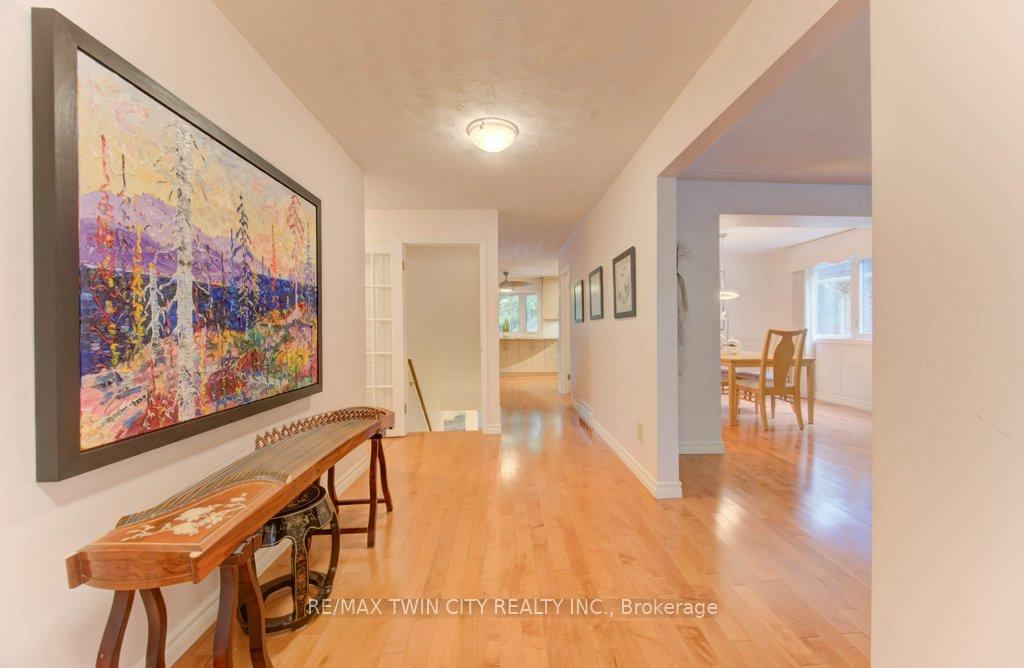Photo 6 of 299 Hiawatha Drive, Waterloo — HOMEH