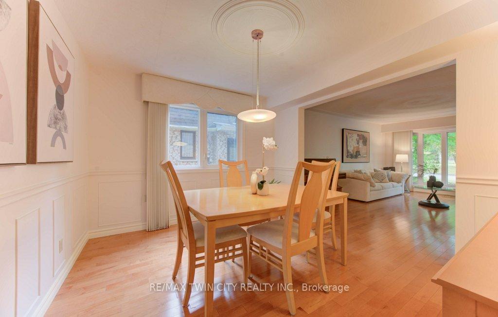 Photo 7 of 299 Hiawatha Drive, Waterloo — HOMEH