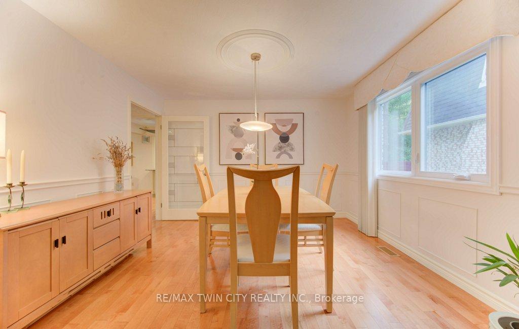 Photo 8 of 299 Hiawatha Drive, Waterloo — HOMEH