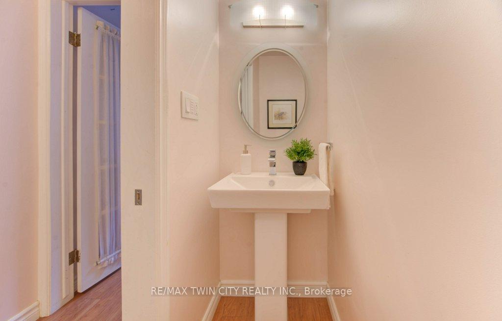 Photo 20 of 299 Hiawatha Drive, Waterloo — HOMEH