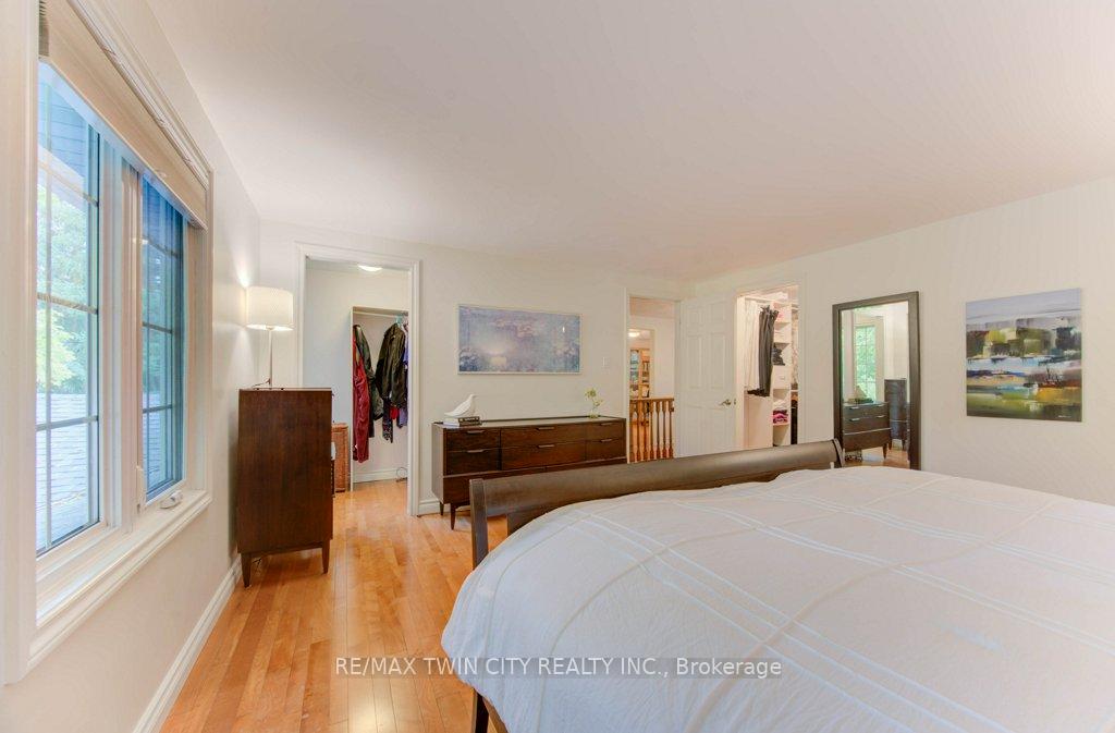 Photo 22 of 299 Hiawatha Drive, Waterloo — HOMEH