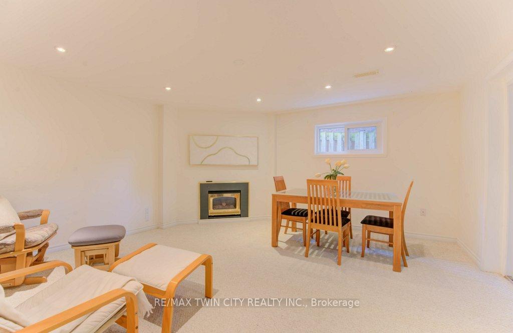 Photo 30 of 299 Hiawatha Drive, Waterloo — HOMEH