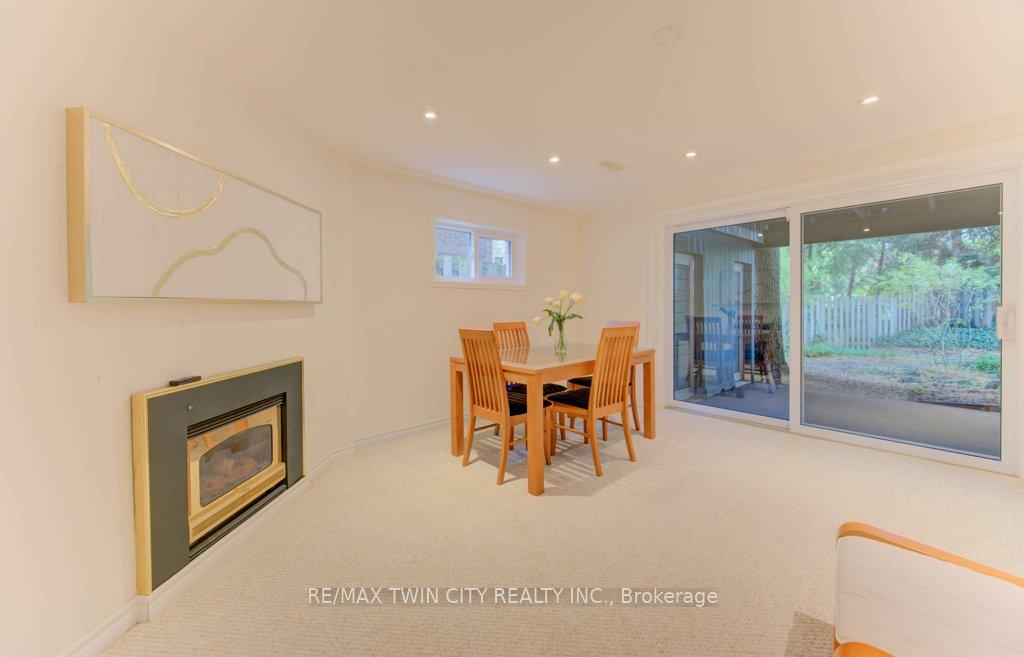 Photo 31 of 299 Hiawatha Drive, Waterloo — HOMEH