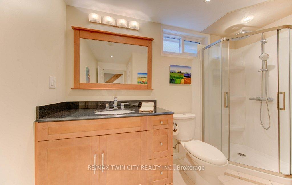 Photo 34 of 299 Hiawatha Drive, Waterloo — HOMEH