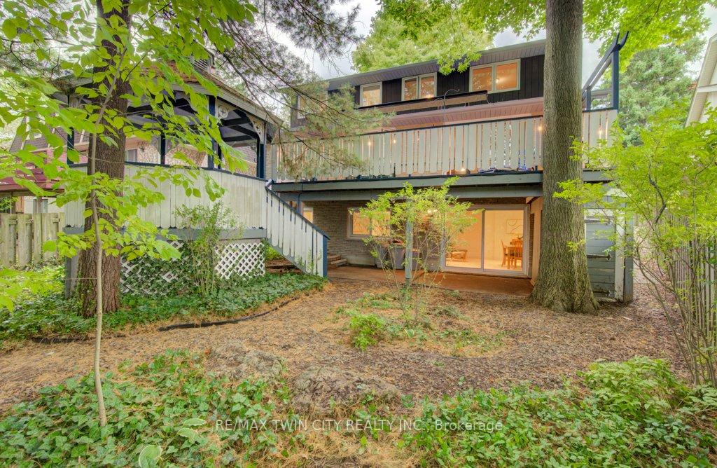 Photo 43 of 299 Hiawatha Drive, Waterloo — HOMEH