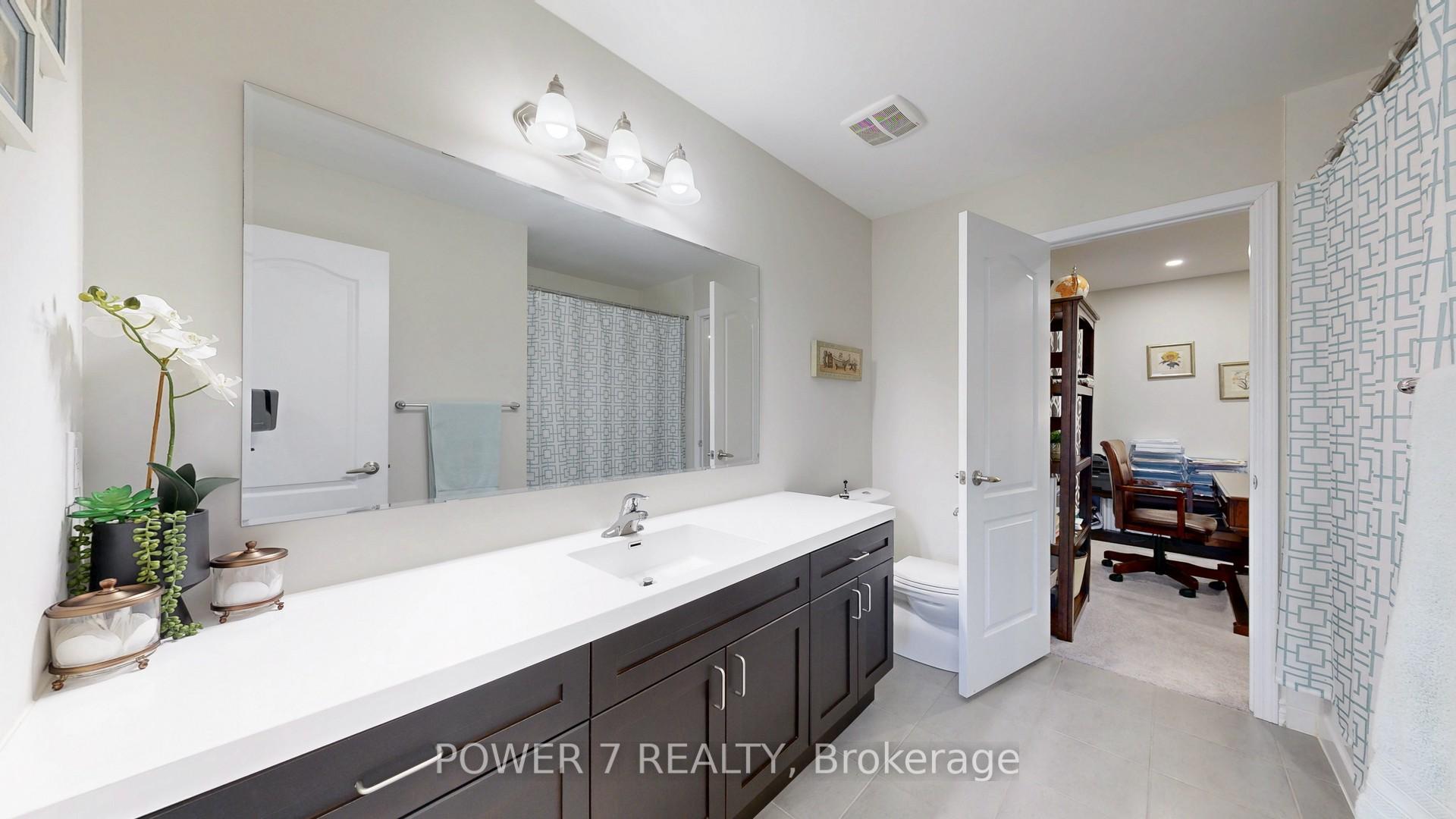 Photo 33 of 241 Degraaf Crescent, Aurora, Rural Aurora — HOMEH