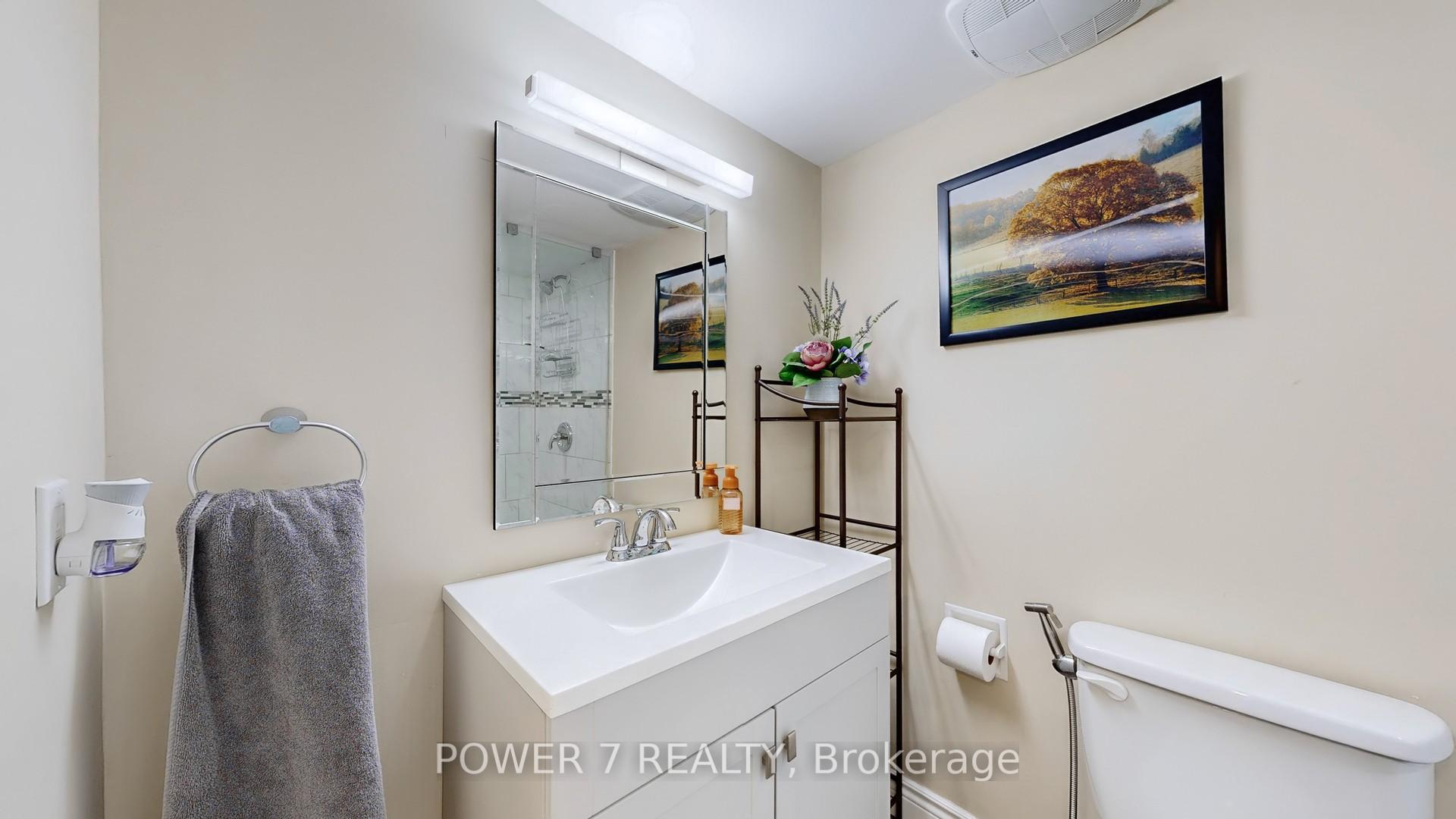 Photo 47 of 241 Degraaf Crescent, Aurora, Rural Aurora — HOMEH