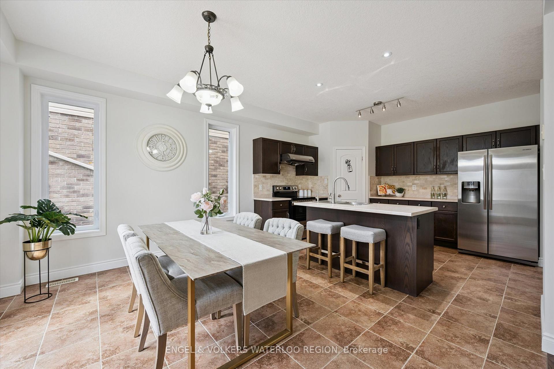 Photo 10 of 329 Westpark Crescent, Waterloo — HOMEH