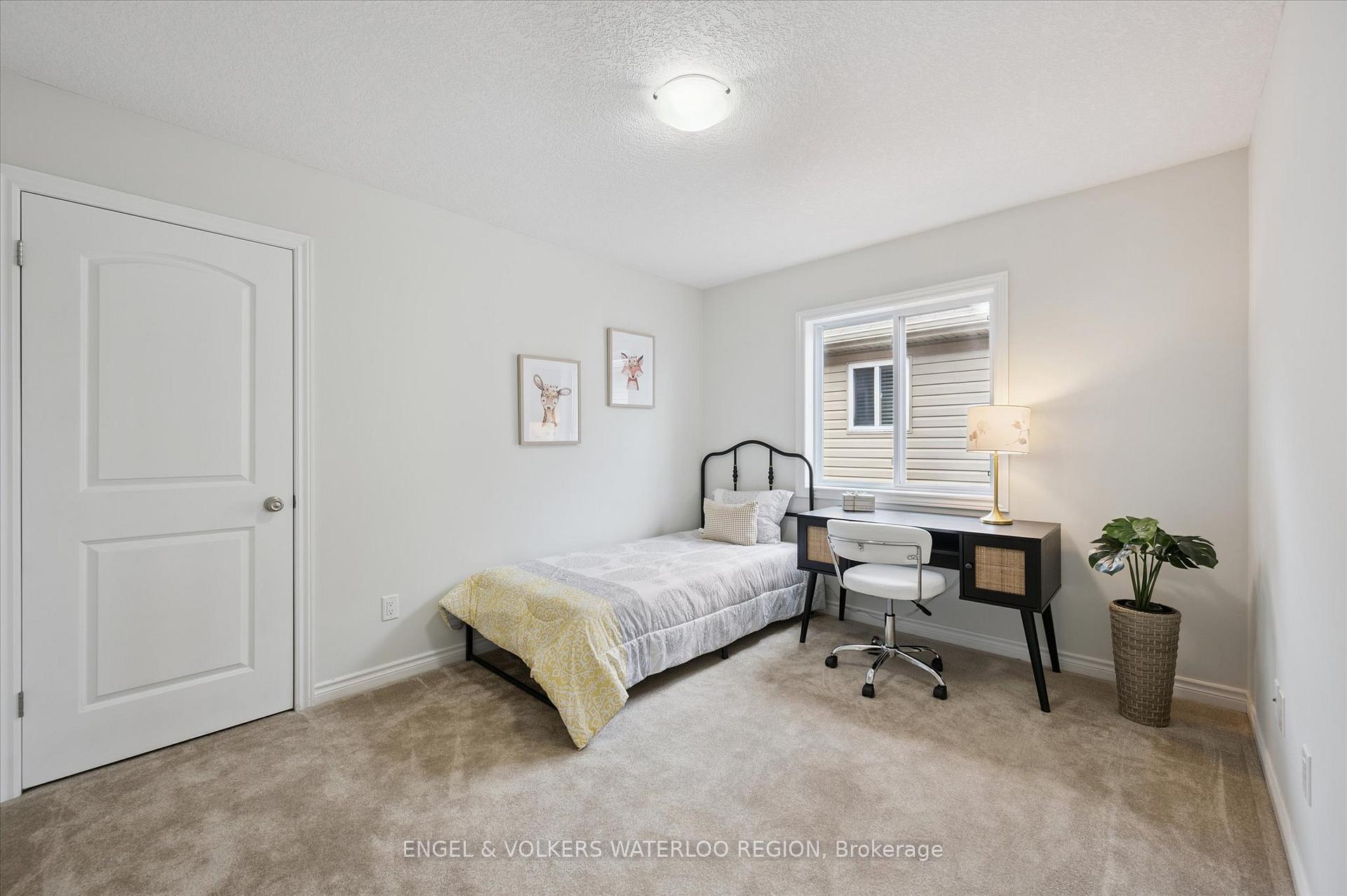 Photo 26 of 329 Westpark Crescent, Waterloo — HOMEH