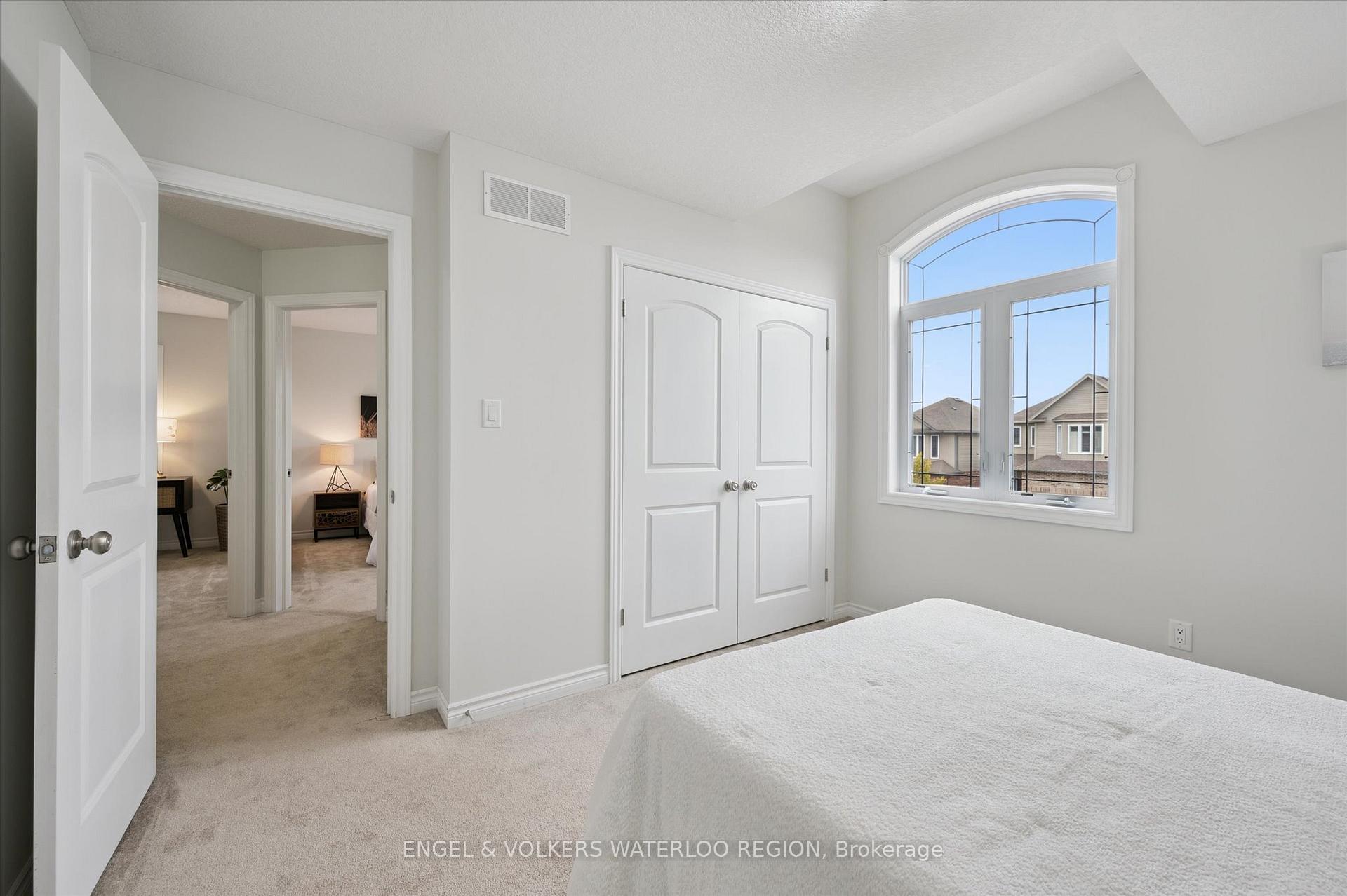 Photo 29 of 329 Westpark Crescent, Waterloo — HOMEH