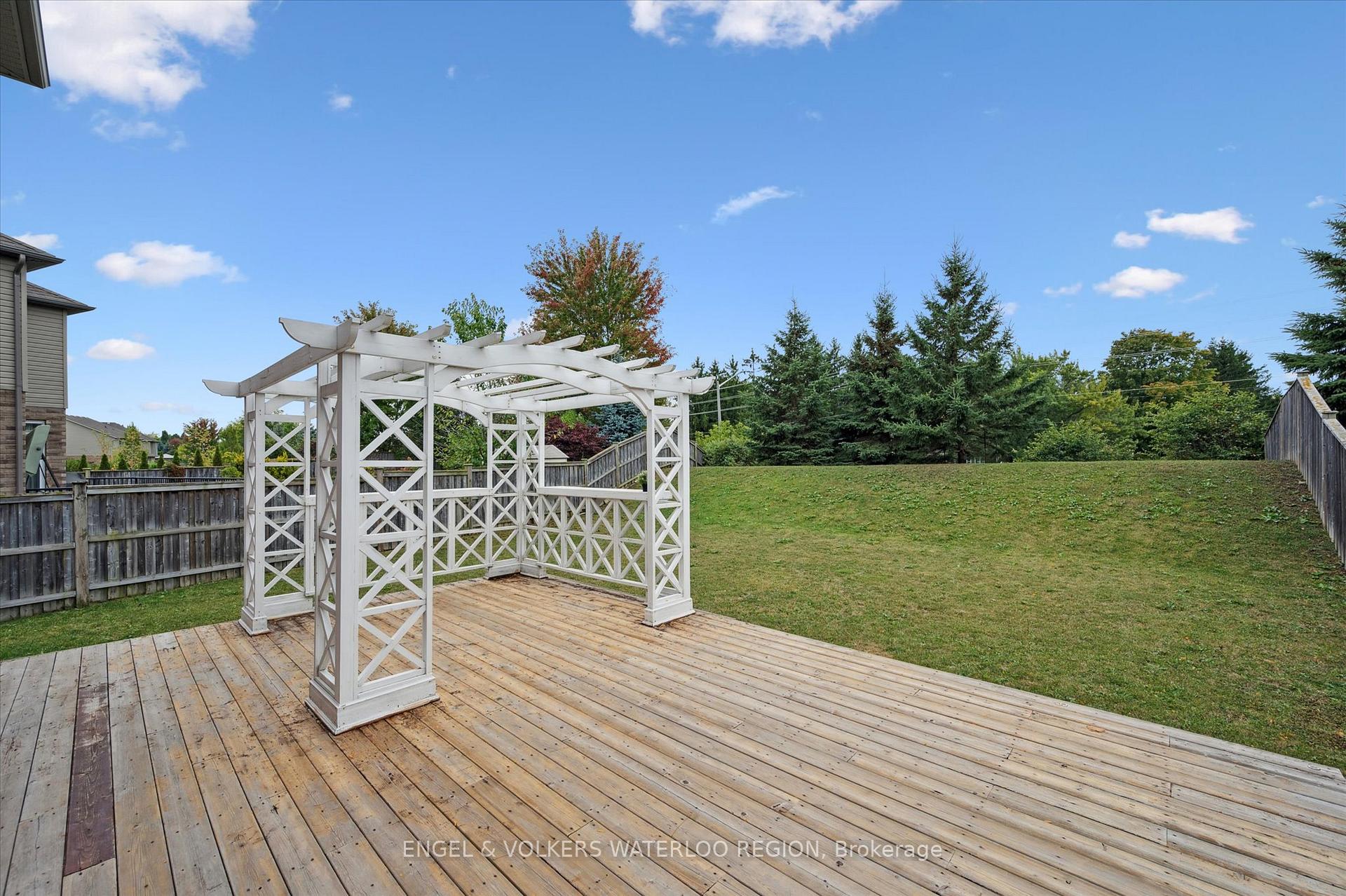 Photo 36 of 329 Westpark Crescent, Waterloo — HOMEH
