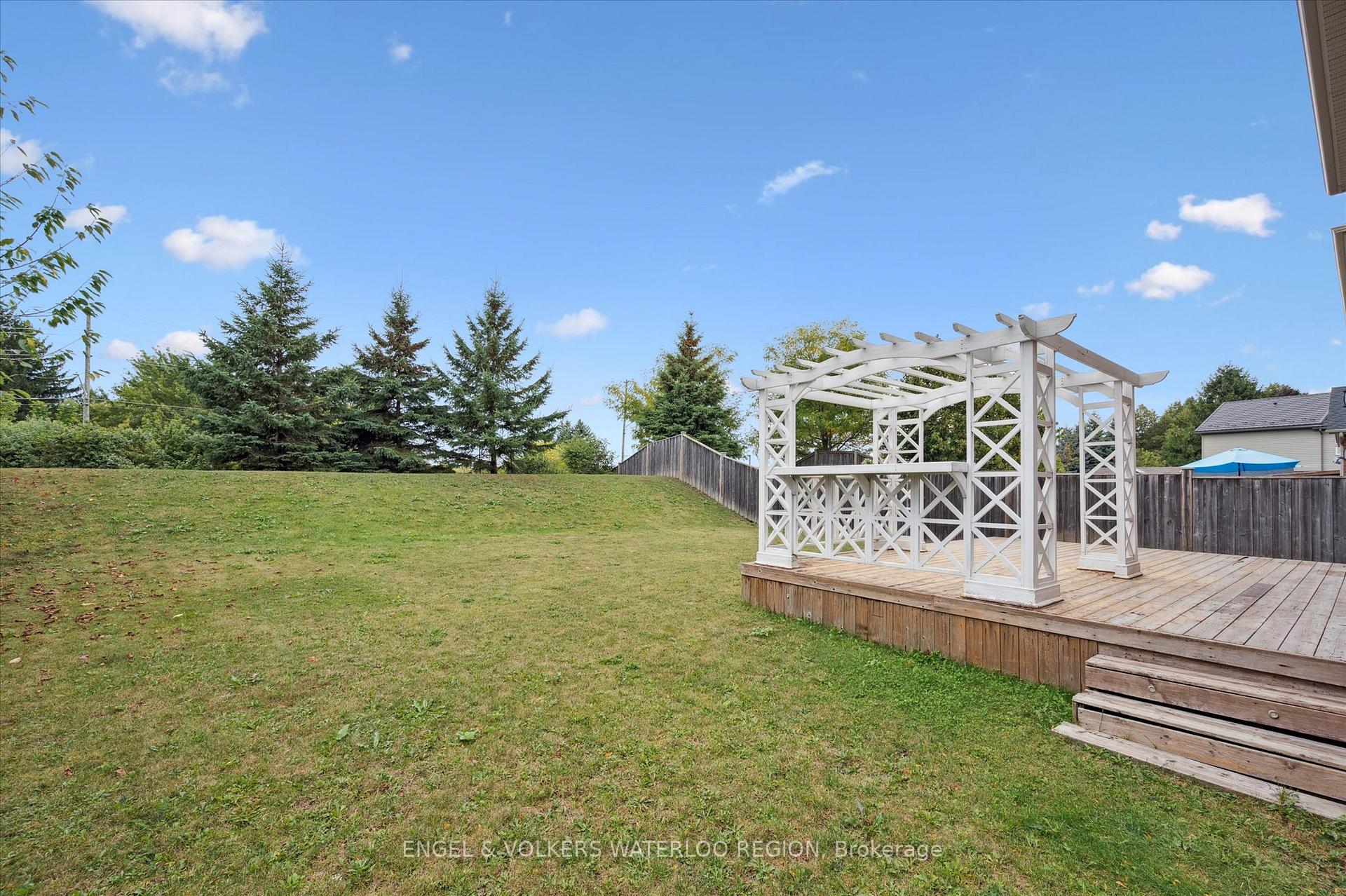 Photo 37 of 329 Westpark Crescent, Waterloo — HOMEH
