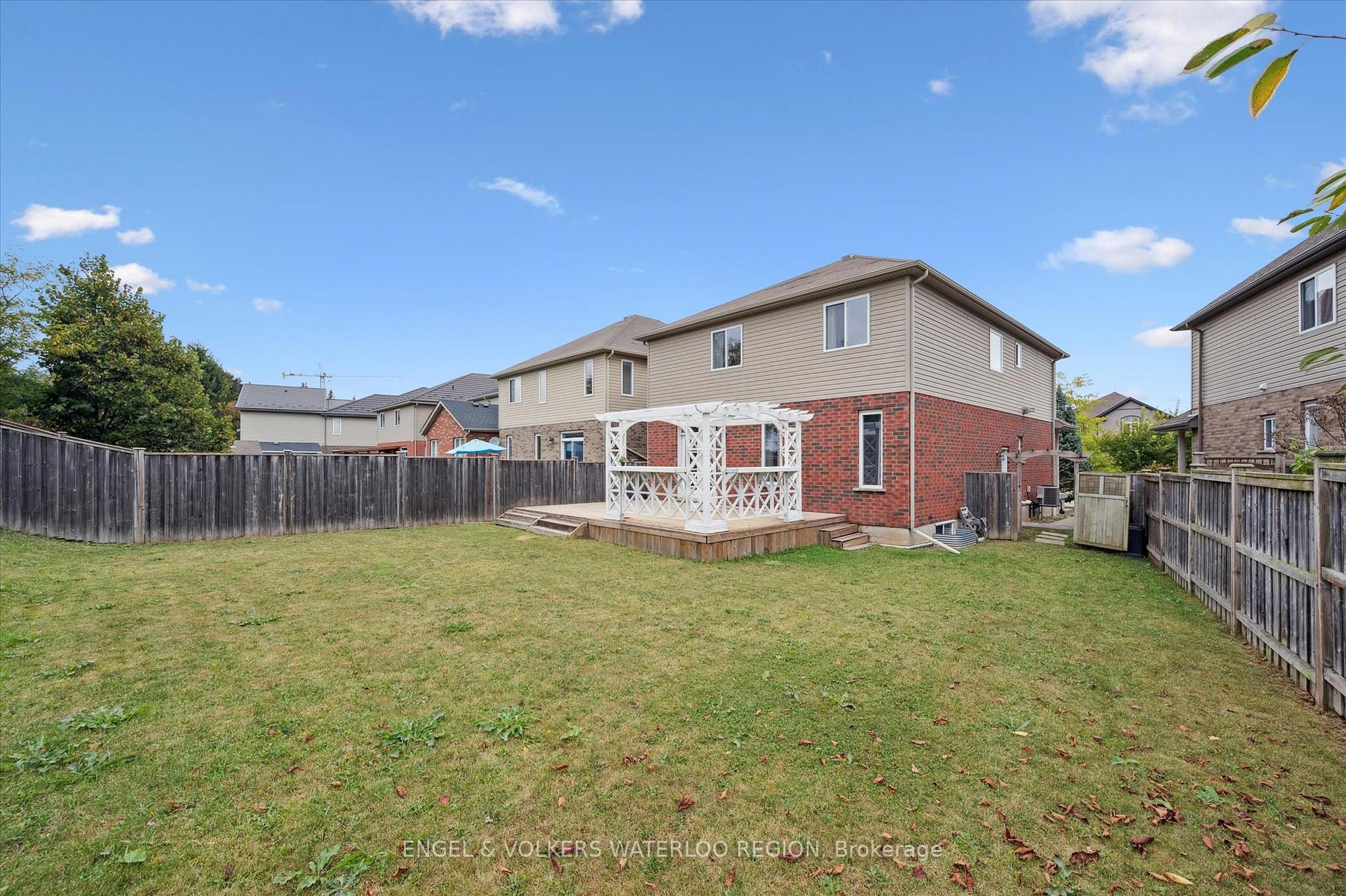Photo 39 of 329 Westpark Crescent, Waterloo — HOMEH