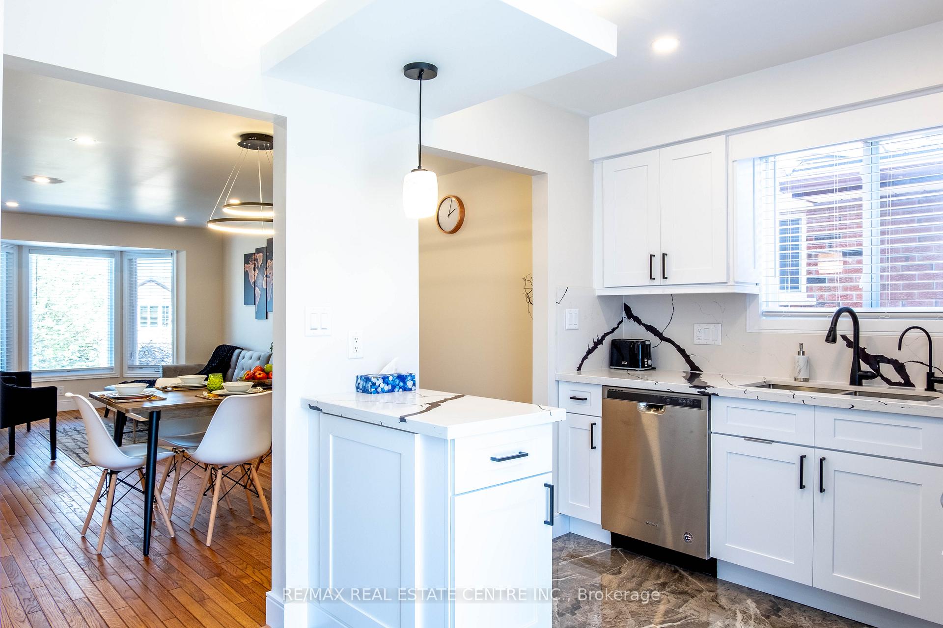 Photo 7 of 363 Wintergreen Drive, Waterloo — HOMEH