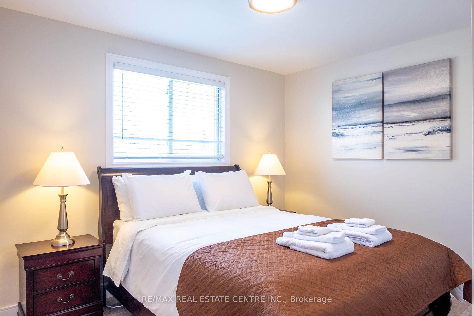 Photo 17 of 363 Wintergreen Drive, Waterloo — HOMEH