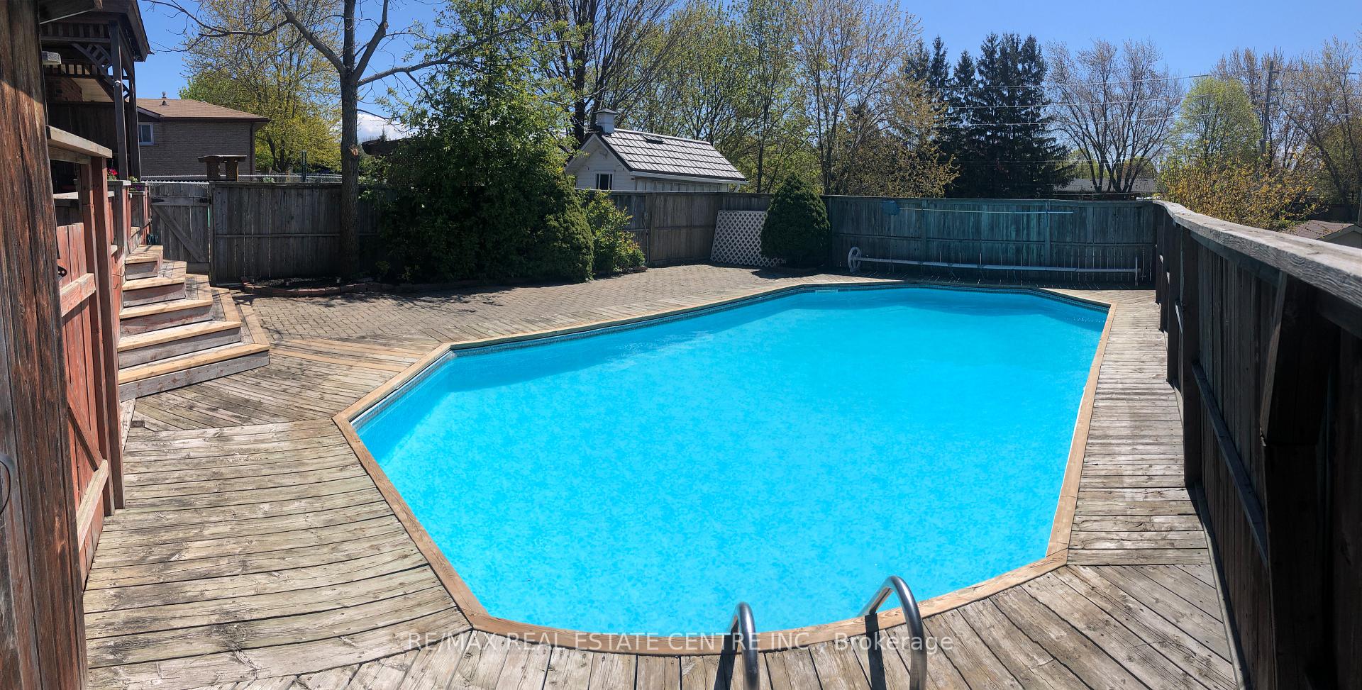 Photo 23 of 363 Wintergreen Drive, Waterloo — HOMEH