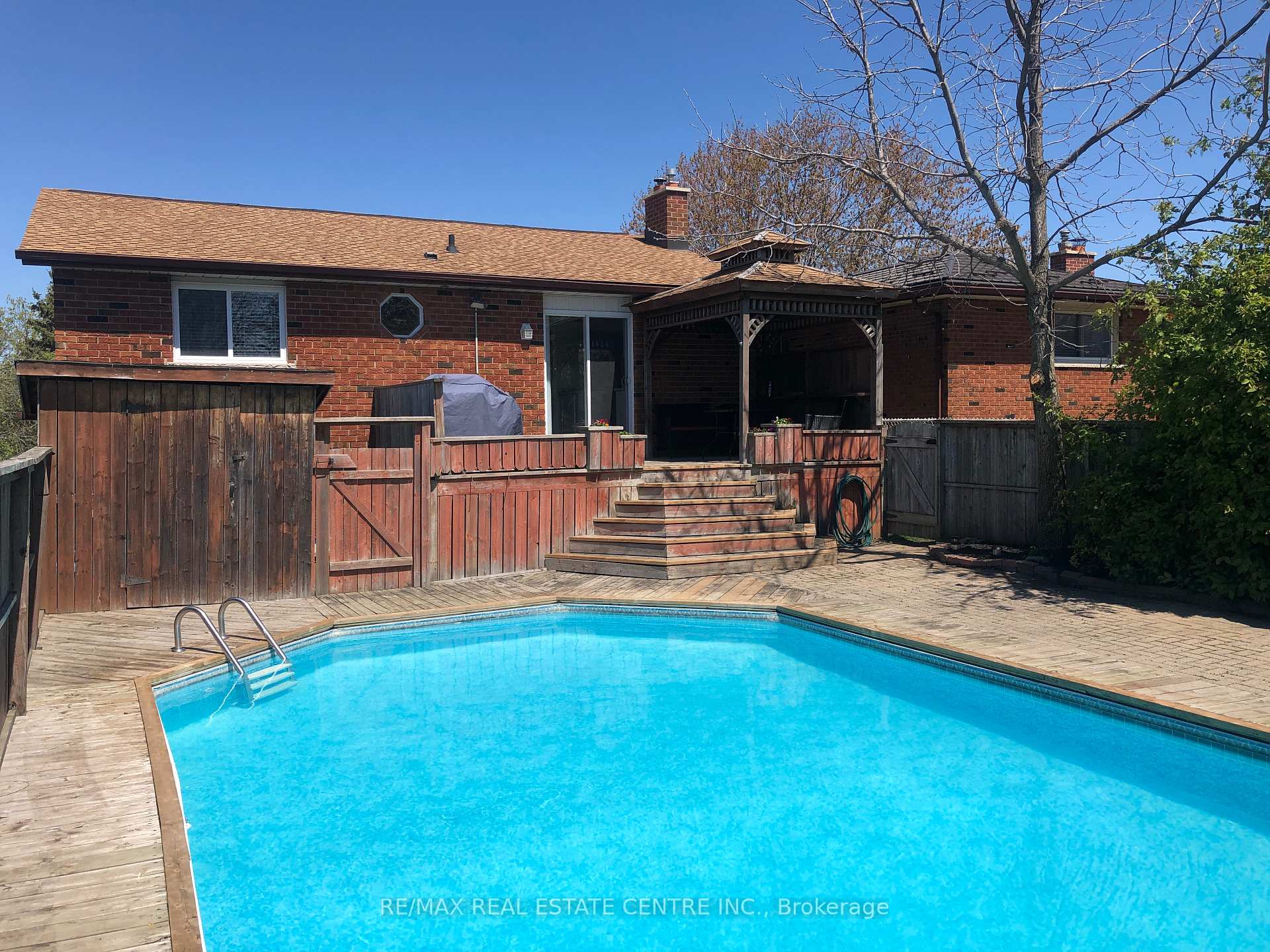 Photo 24 of 363 Wintergreen Drive, Waterloo — HOMEH