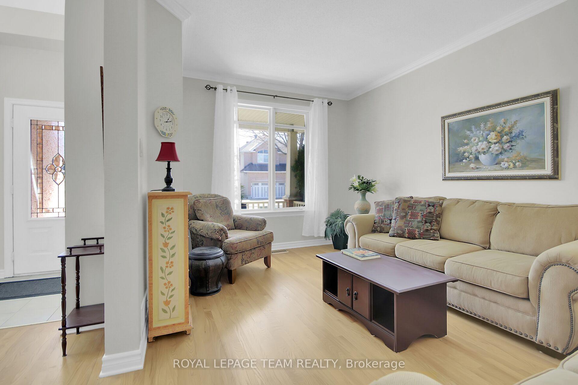 Photo 2 of 19 Athena Way, Ottawa, Barrhaven East — HOMEH