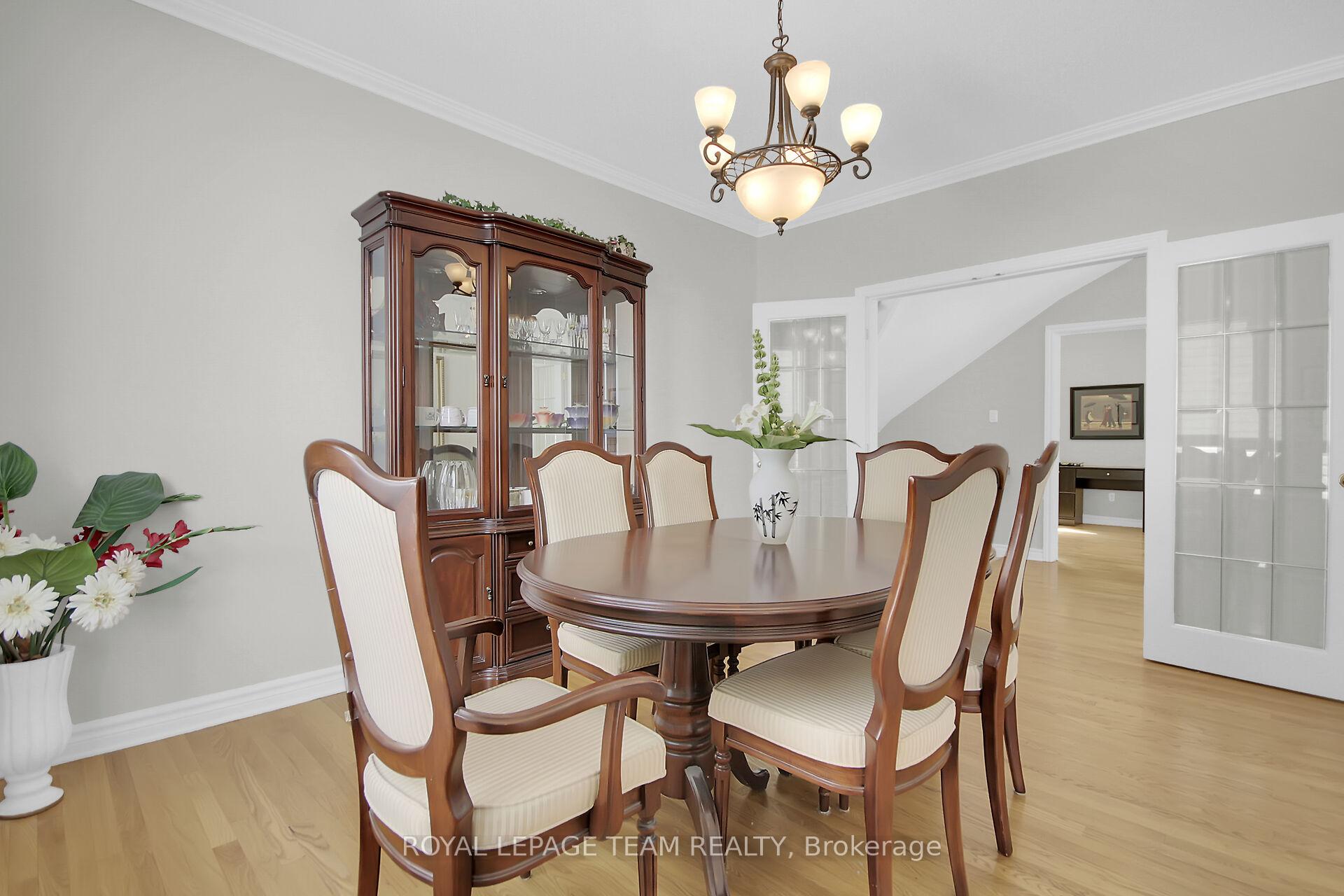 Photo 13 of 19 Athena Way, Ottawa, Barrhaven East — HOMEH