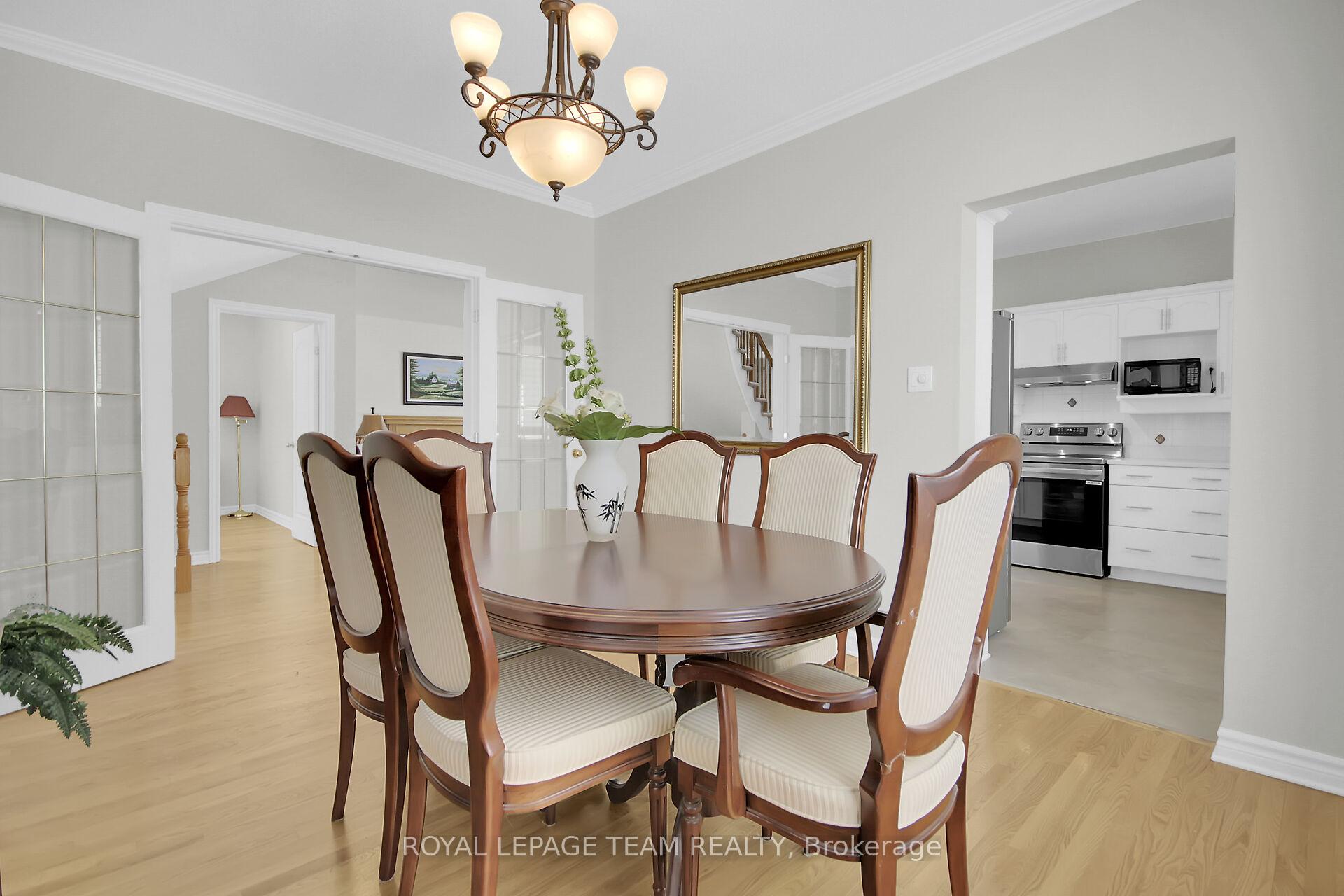 Photo 9 of 19 Athena Way, Ottawa, Barrhaven East — HOMEH