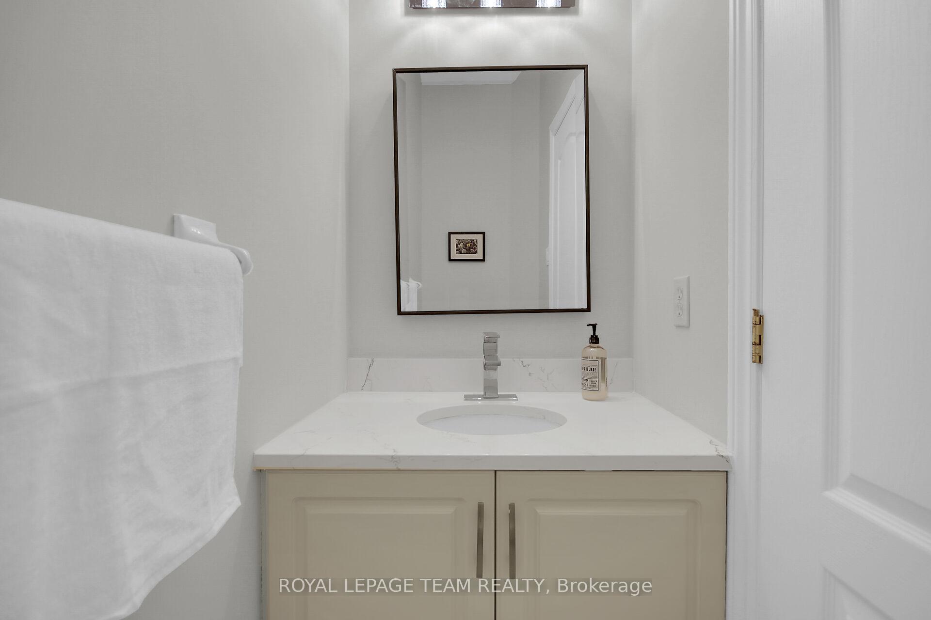 Photo 17 of 19 Athena Way, Ottawa, Barrhaven East — HOMEH