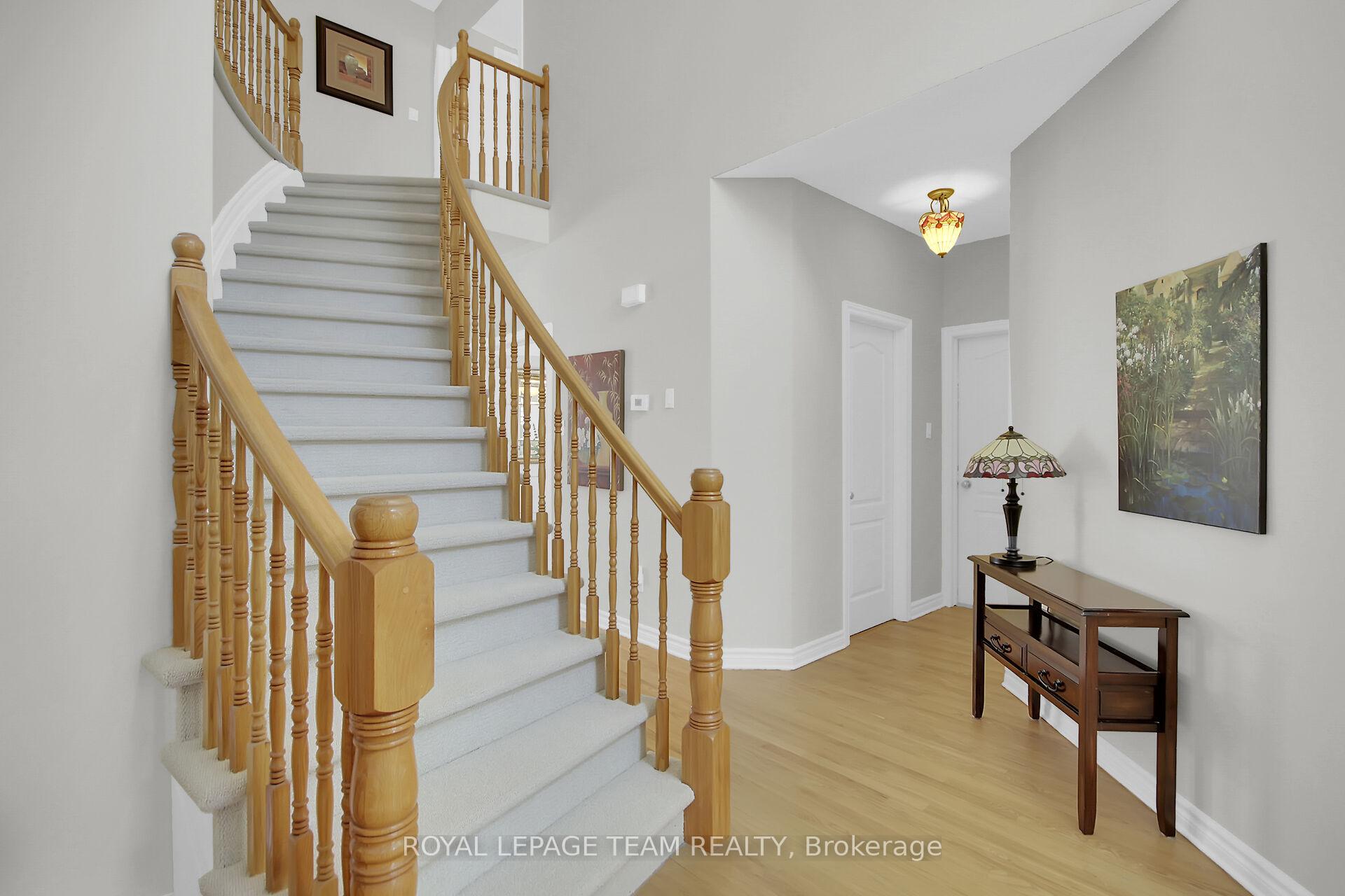 Photo 20 of 19 Athena Way, Ottawa, Barrhaven East — HOMEH