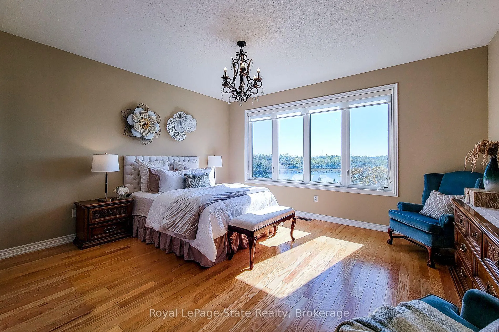 Photo 18 of 115 Turnberry Trail, Welland, Hwy 406/Welland — HOMEH