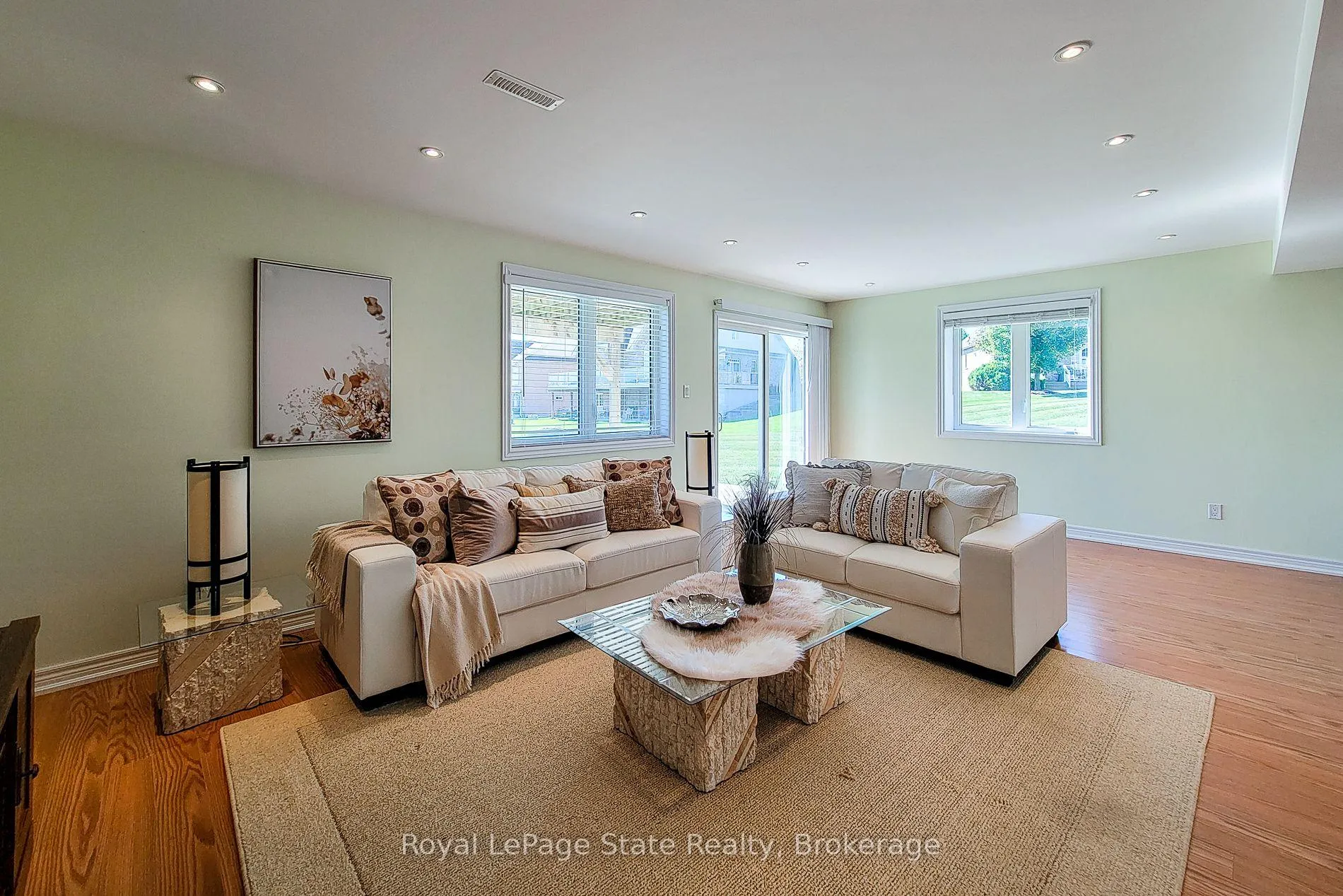 Photo 24 of 115 Turnberry Trail, Welland, Hwy 406/Welland — HOMEH