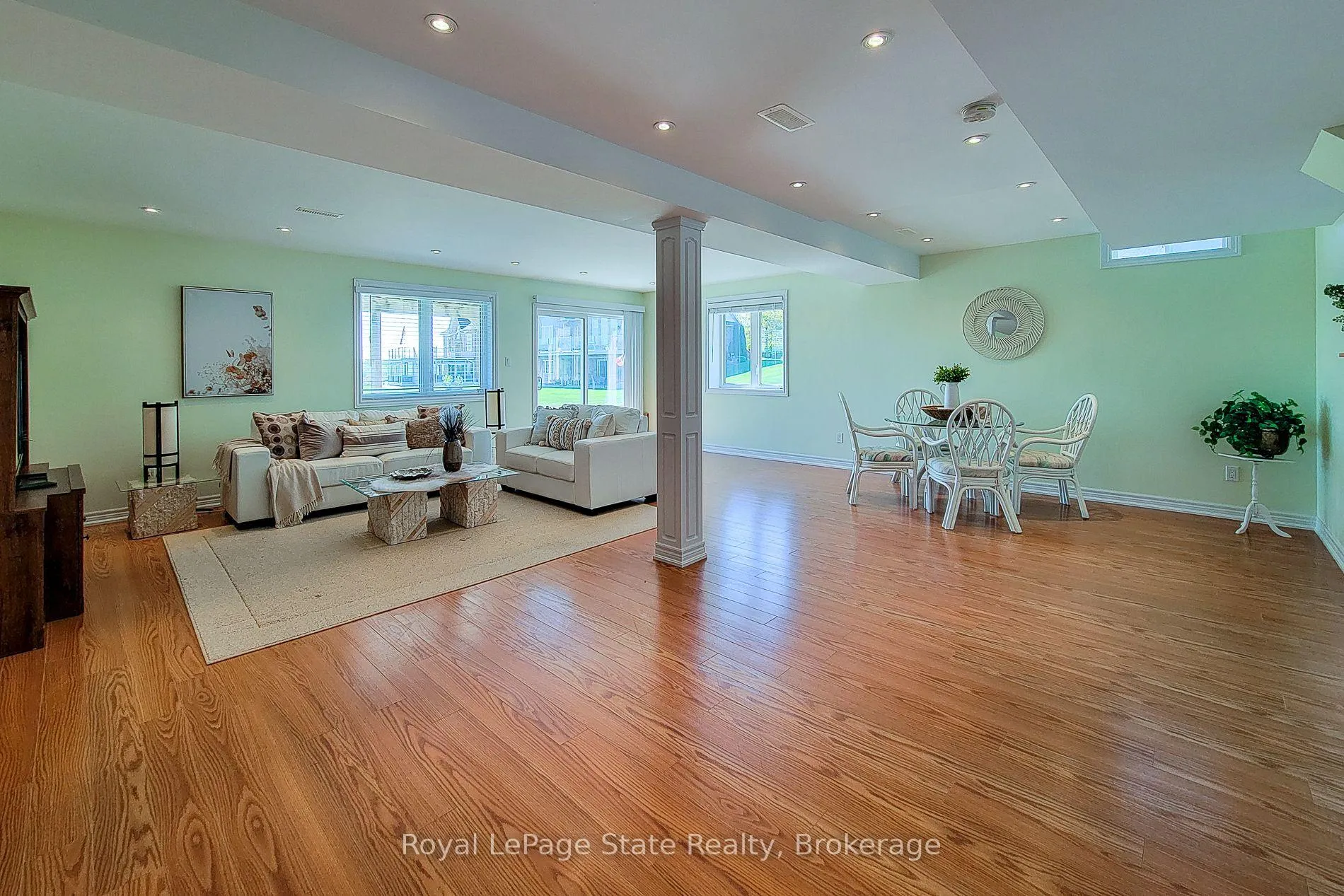 Photo 26 of 115 Turnberry Trail, Welland, Hwy 406/Welland — HOMEH