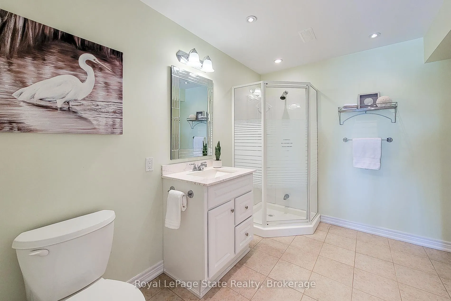 Photo 29 of 115 Turnberry Trail, Welland, Hwy 406/Welland — HOMEH