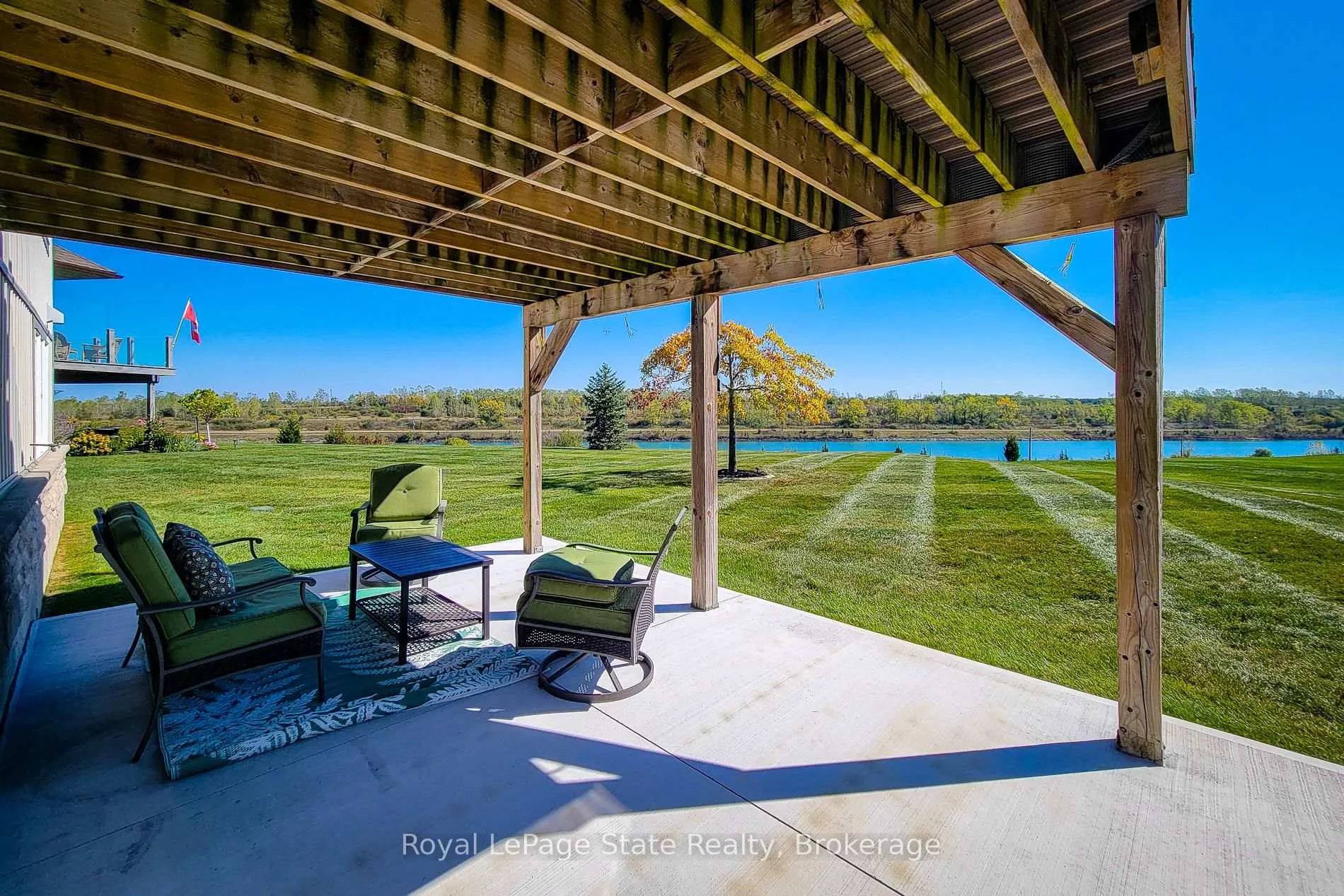 Photo 31 of 115 Turnberry Trail, Welland, Hwy 406/Welland — HOMEH