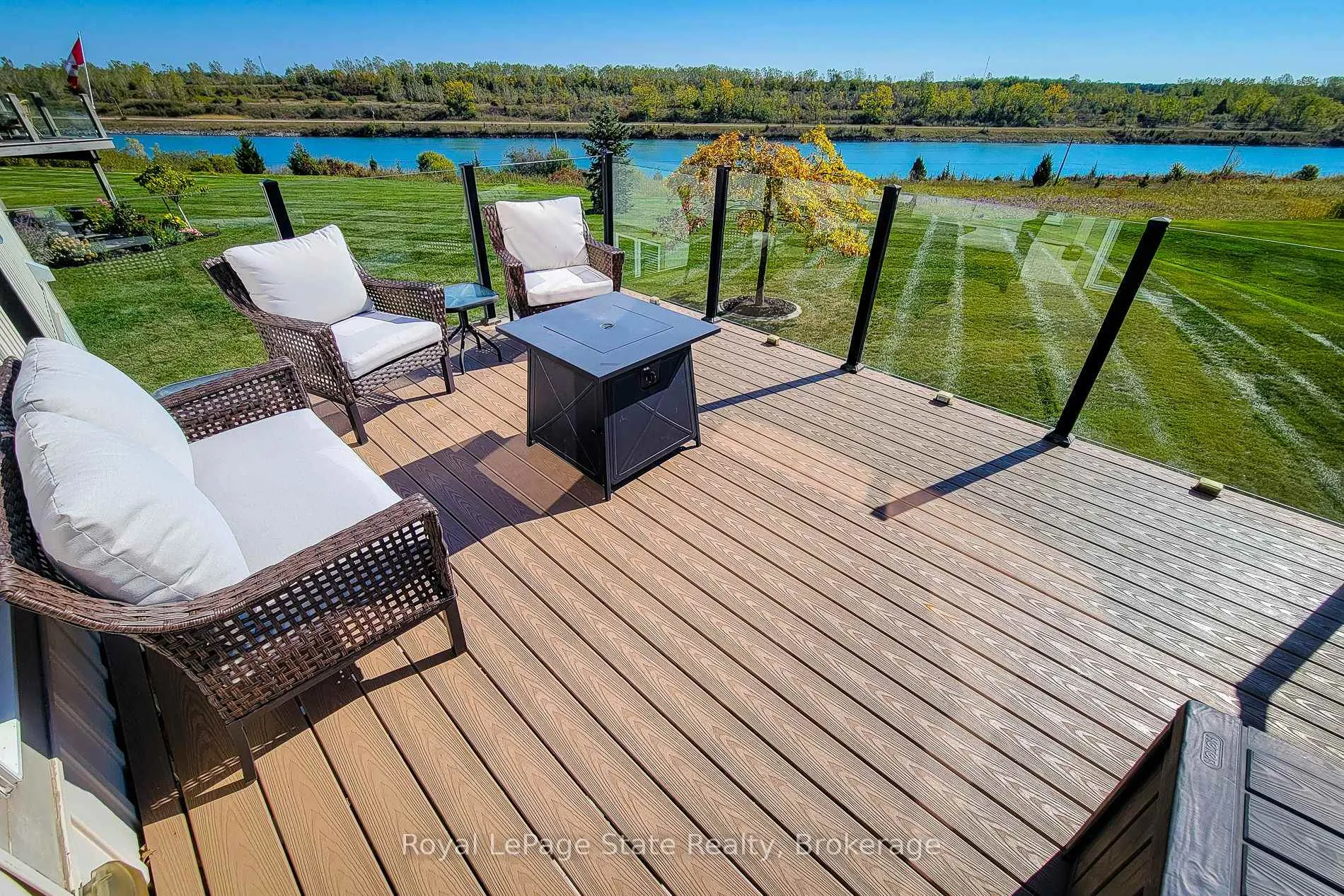 Photo 32 of 115 Turnberry Trail, Welland, Hwy 406/Welland — HOMEH