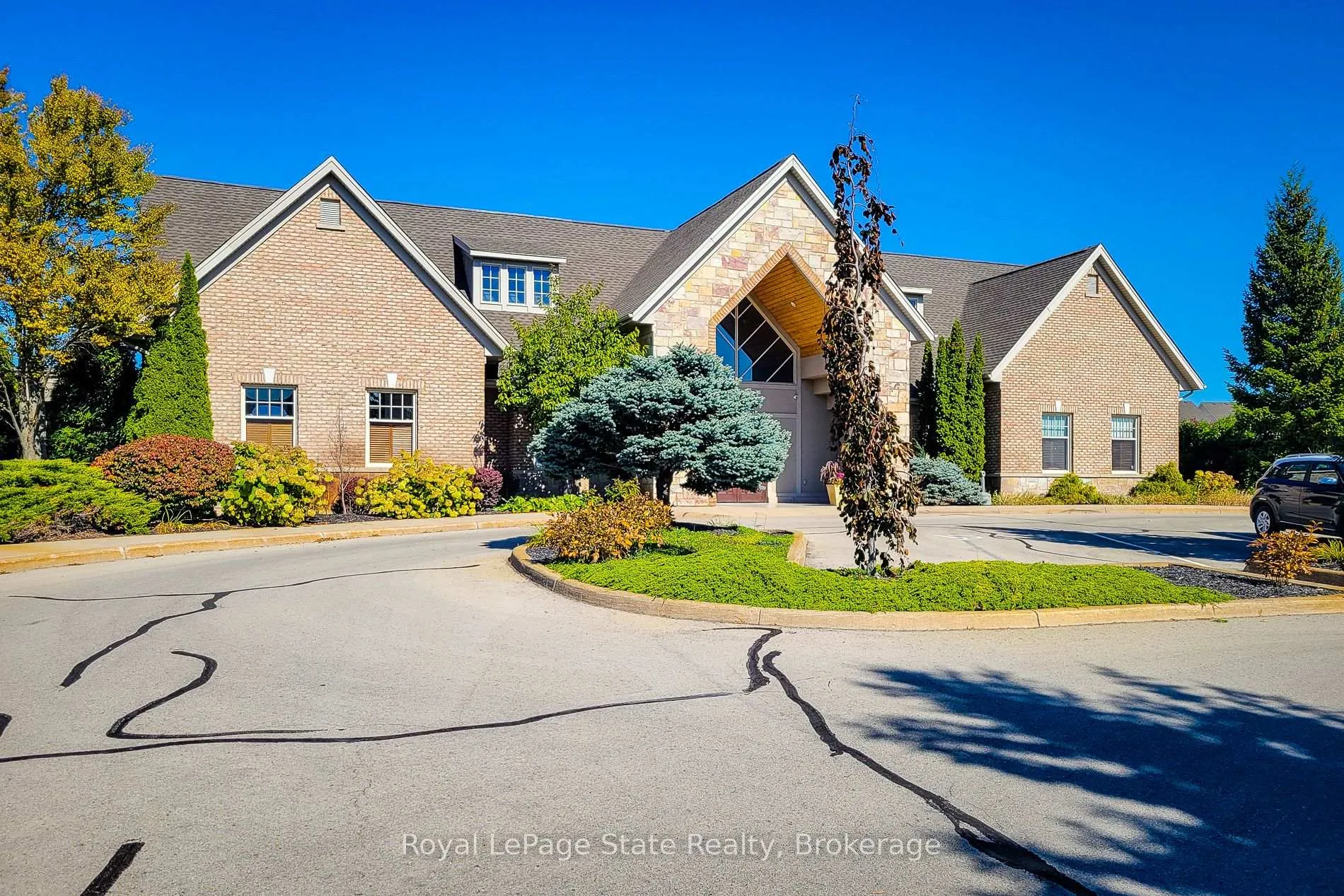 Photo 37 of 115 Turnberry Trail, Welland, Hwy 406/Welland — HOMEH