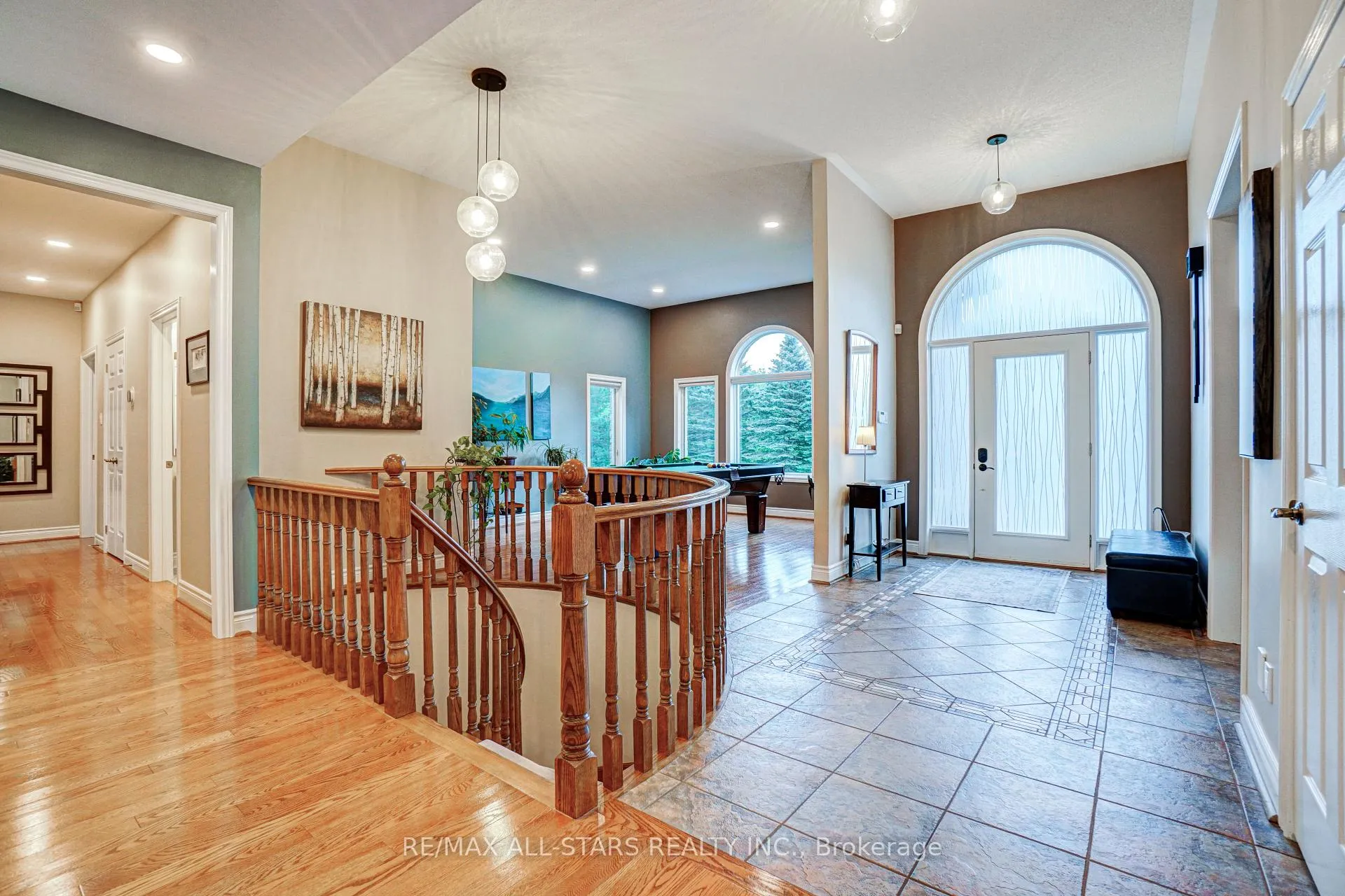 Photo 3 of 210 Ashworth Road, Uxbridge, Rural Uxbridge — HOMEH