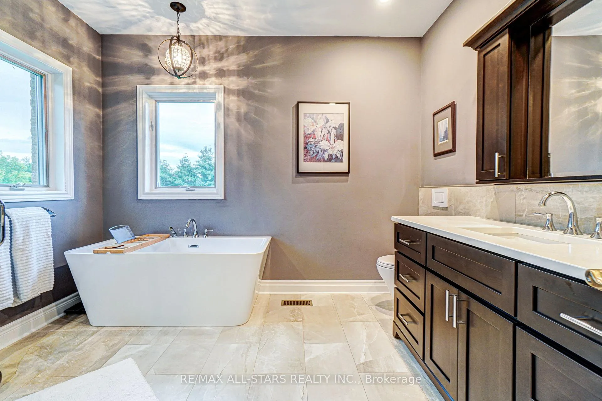 Photo 22 of 210 Ashworth Road, Uxbridge, Rural Uxbridge — HOMEH