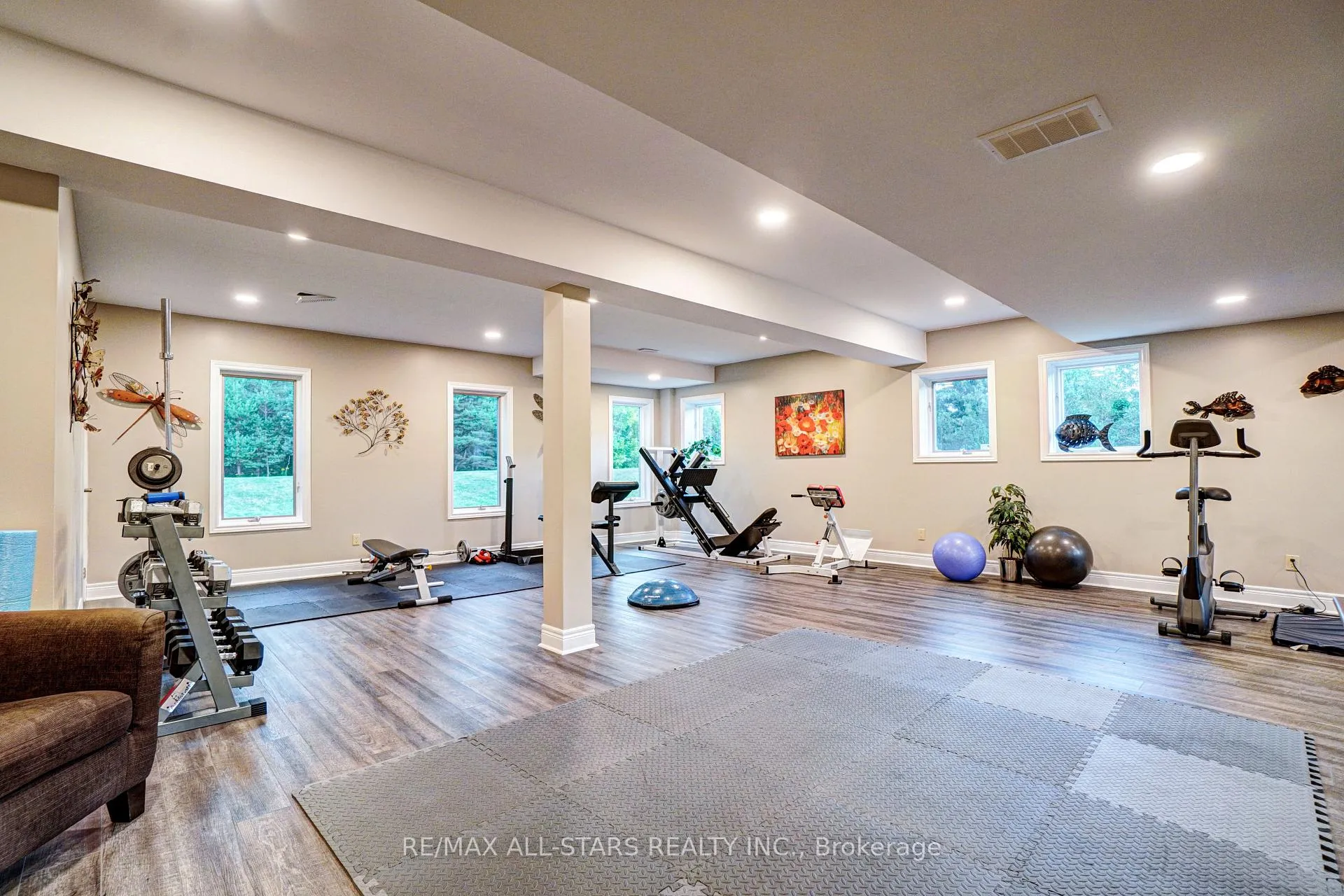 Photo 31 of 210 Ashworth Road, Uxbridge, Rural Uxbridge — HOMEH
