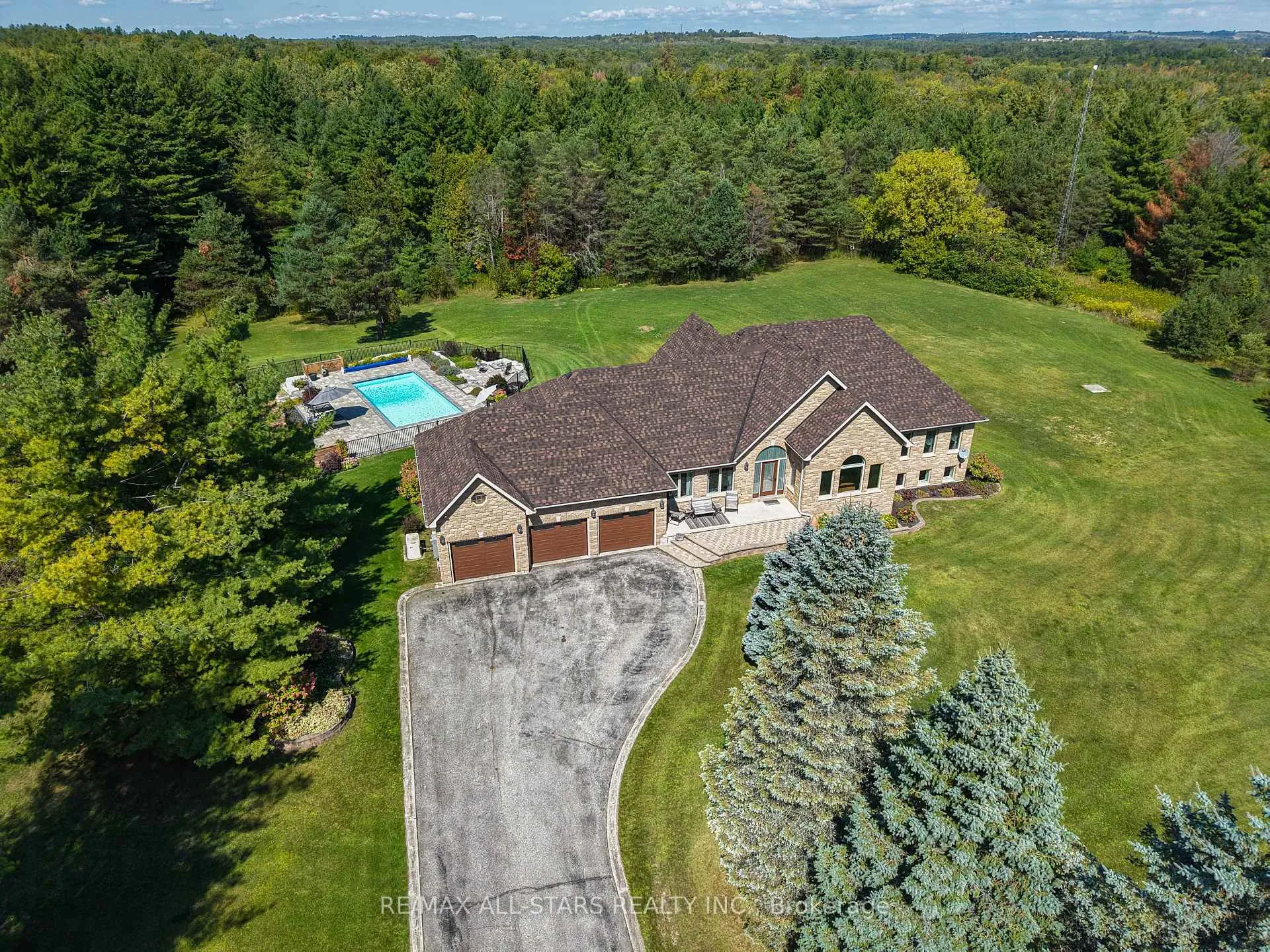 Photo 49 of 210 Ashworth Road, Uxbridge, Rural Uxbridge — HOMEH