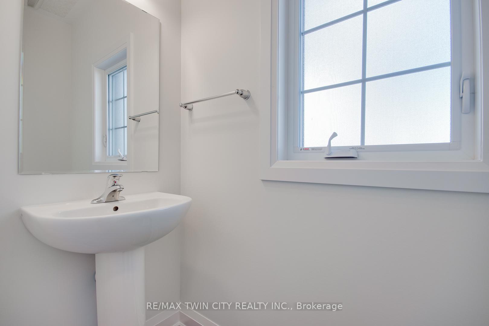 Photo 4 of 307 Raspberry Place, Waterloo — HOMEH