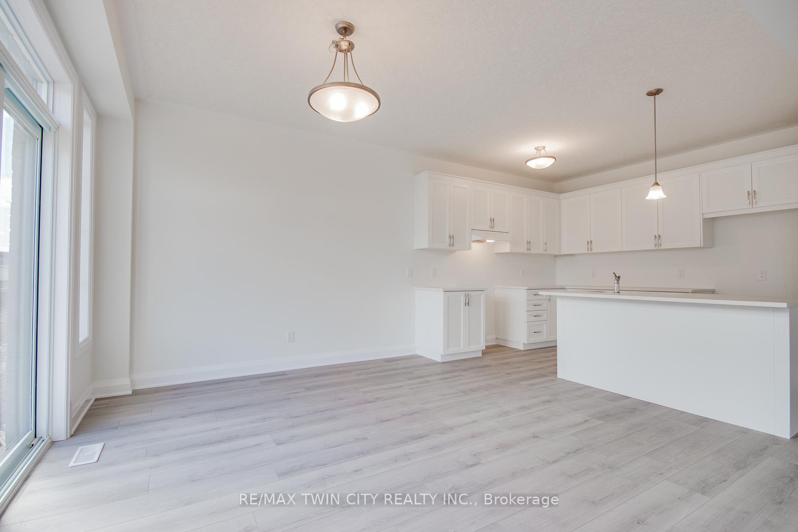 Photo 13 of 307 Raspberry Place, Waterloo — HOMEH