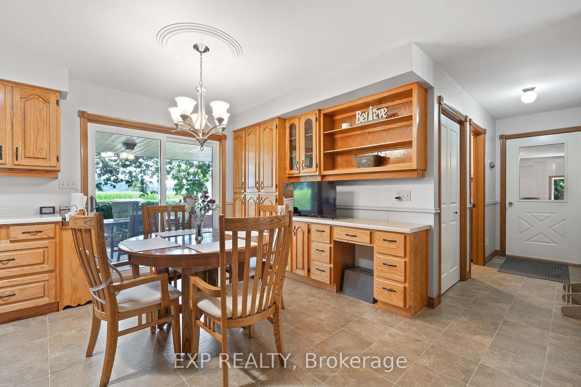 Photo 26 of 23067 Pioneer Line, West Elgin, Rural West Elgin — HOMEH