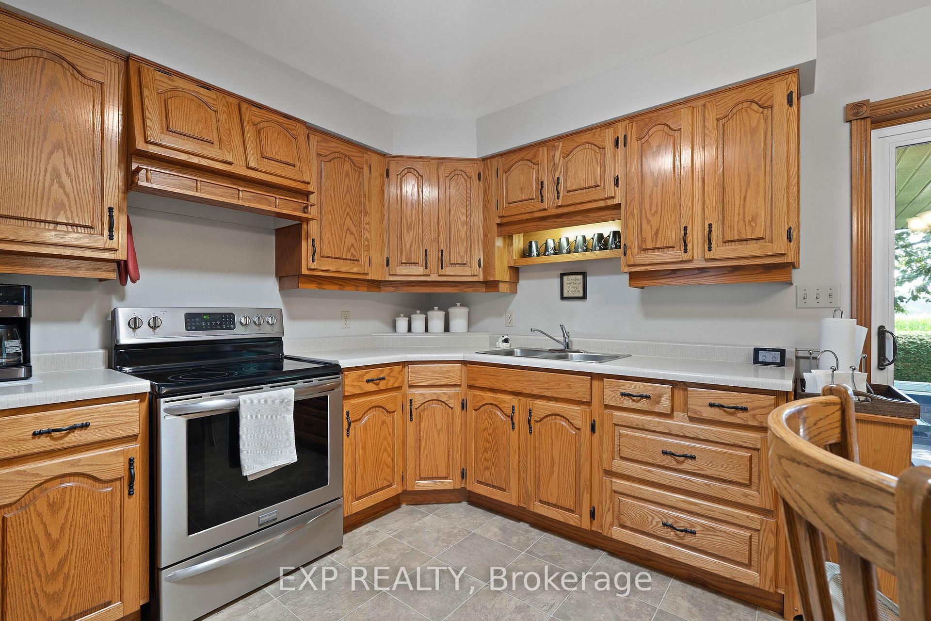 Photo 29 of 23067 Pioneer Line, West Elgin, Rural West Elgin — HOMEH