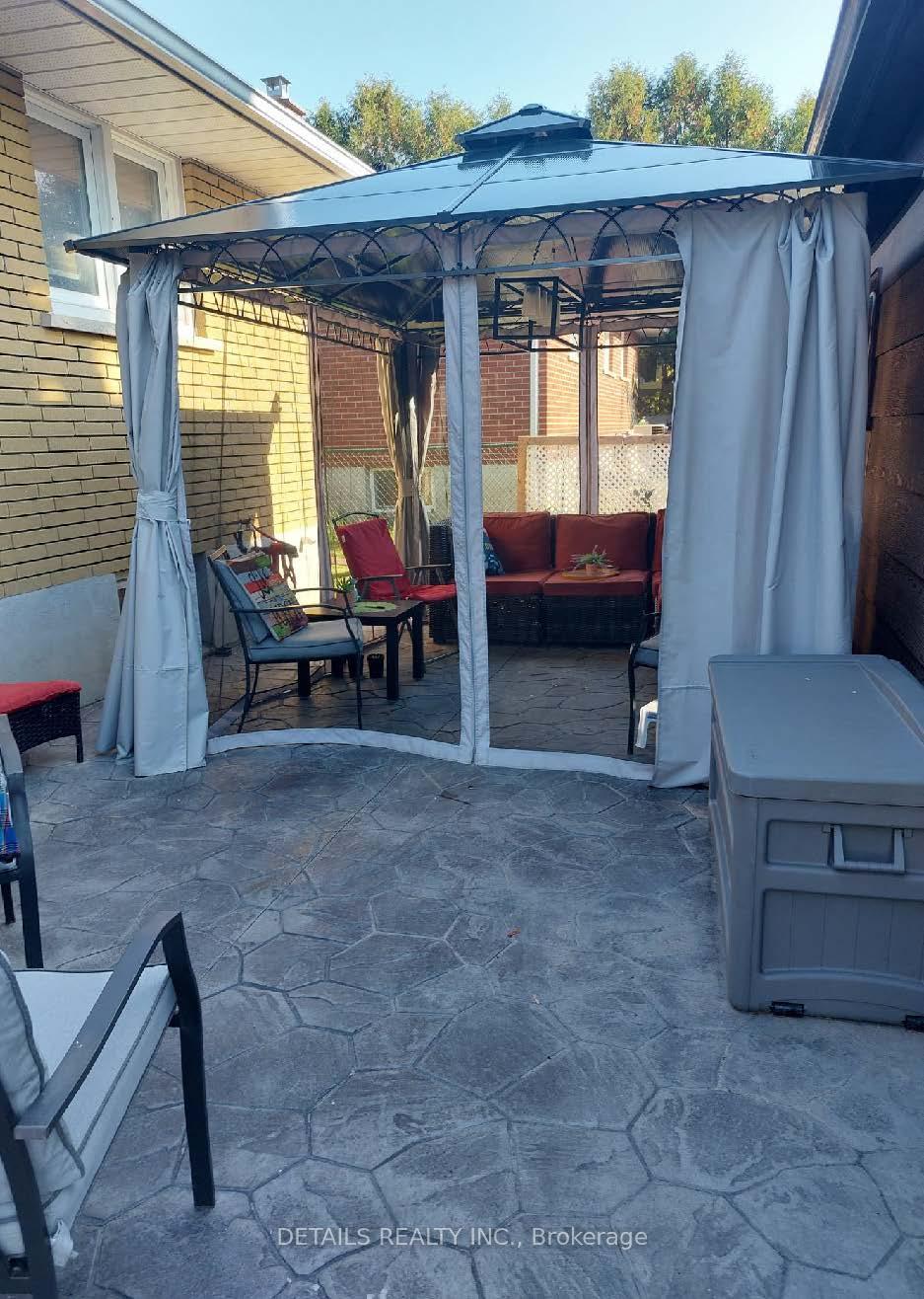 Photo 3 of 101 Charles Street, Arnprior — HOMEH