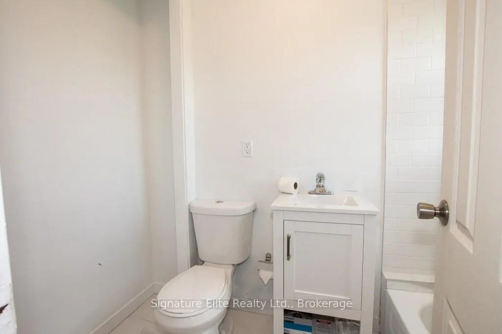 Photo 9 of Unit 4, 30 Classic Avenue, Welland, Lincoln/Crowland — HOMEH