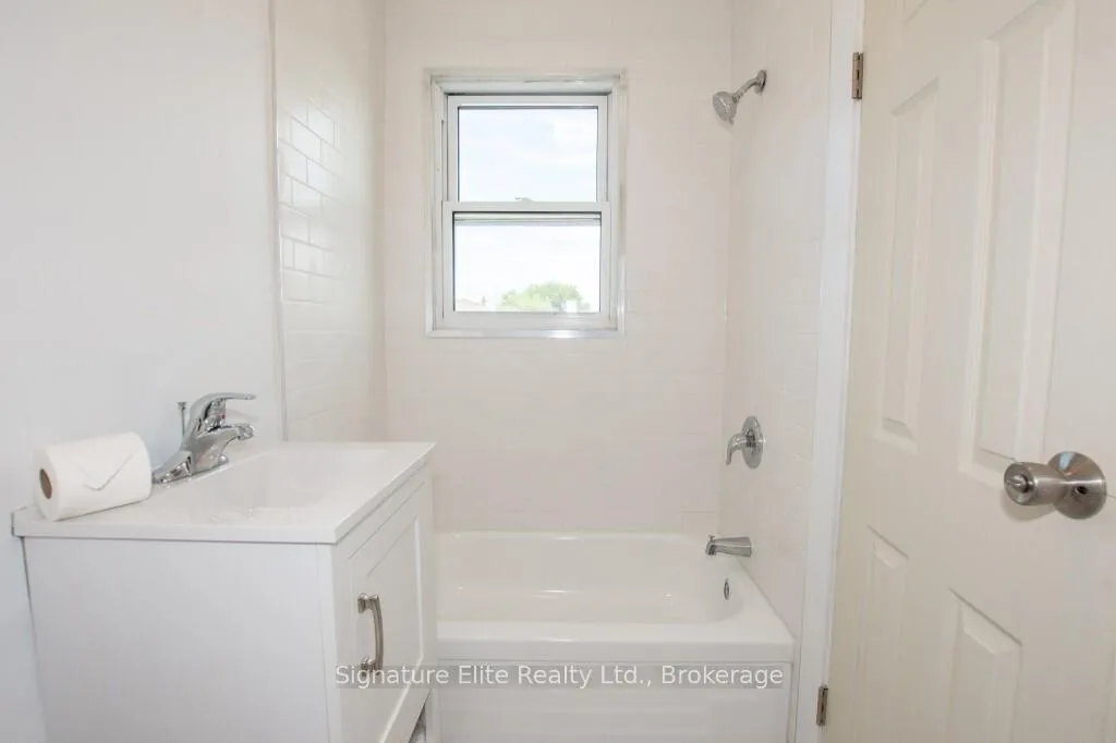 Photo 10 of Unit 4, 30 Classic Avenue, Welland, Lincoln/Crowland — HOMEH