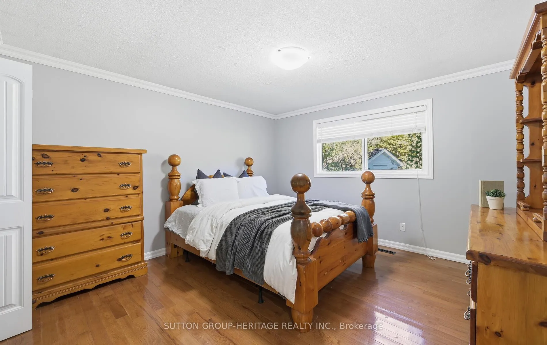 Photo 20 of 39 Anstead Crescent, Ajax, South West — HOMEH