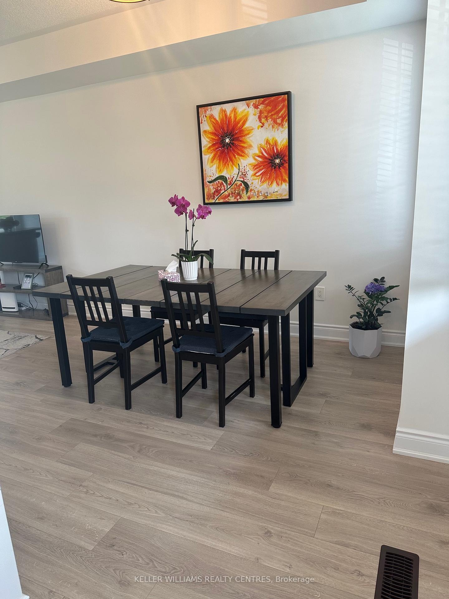 Photo 4 of 58 Stately Drive, Wasaga Beach — HOMEH